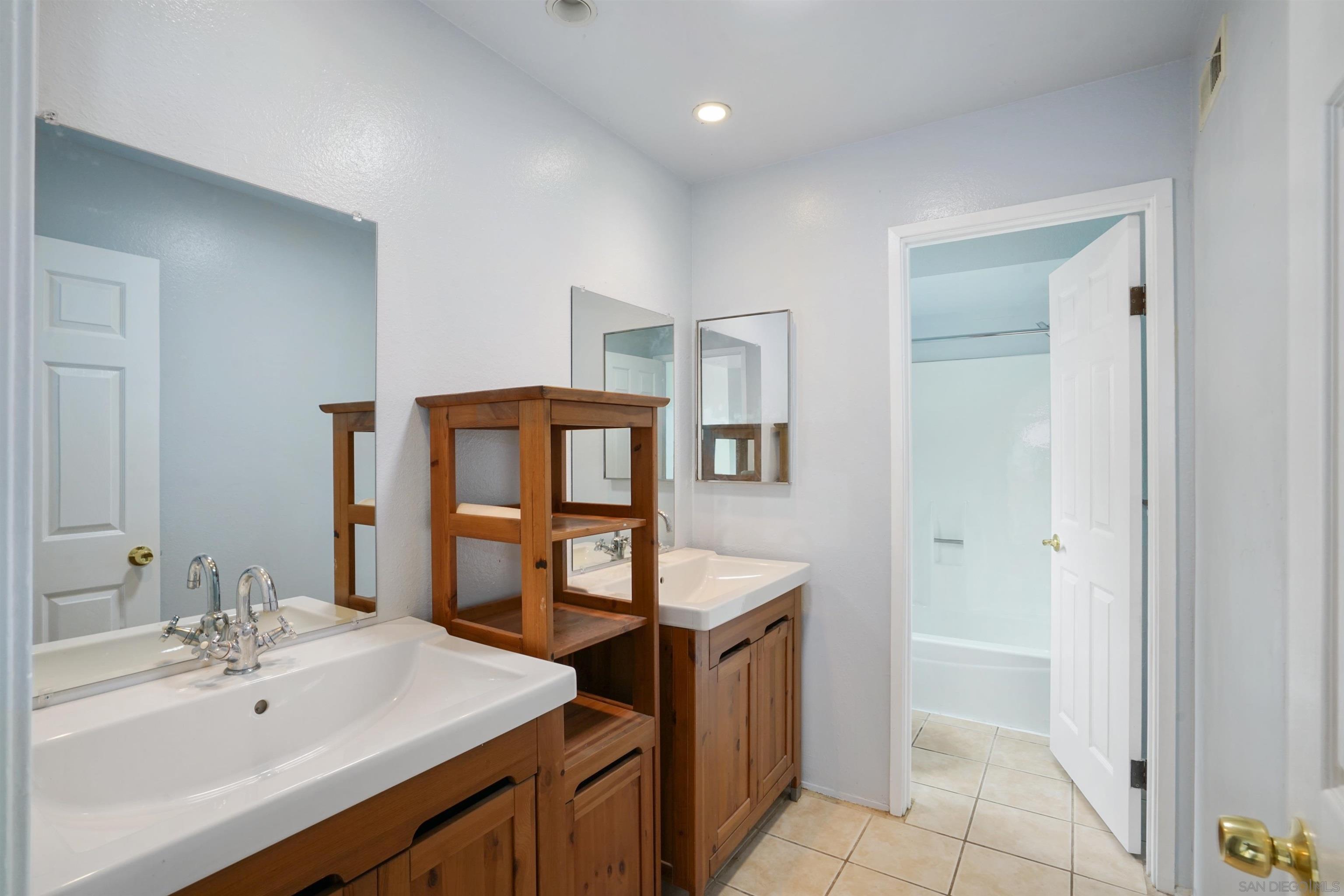 Detail Gallery Image 20 of 28 For 3705  Yale Drive, Oceanside,  CA 92056 - 2 Beds | 1/1 Baths