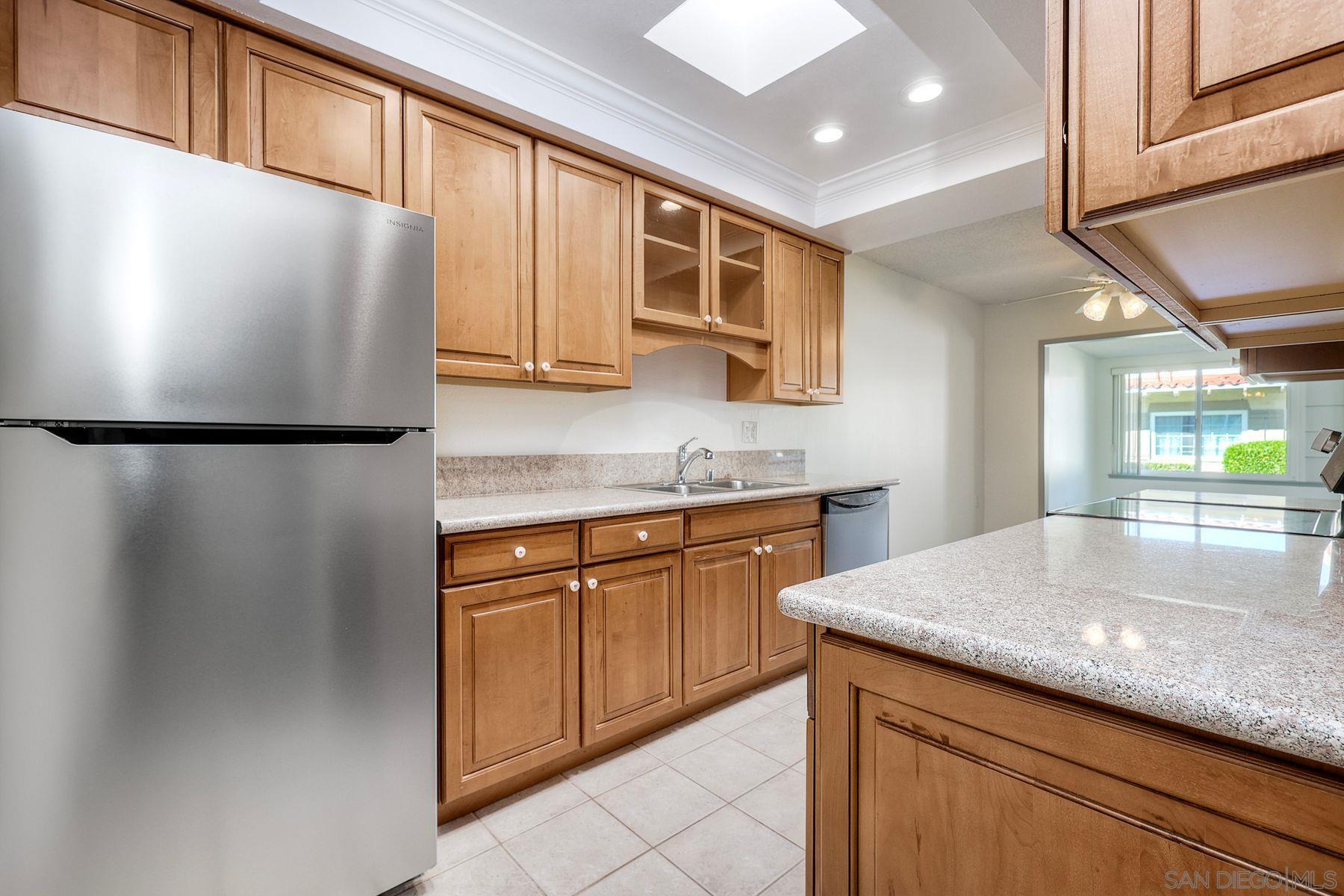 Detail Gallery Image 12 of 23 For 16645  Bernardo Oaks Drive, San Diego,  CA 92128 - 2 Beds | 2 Baths