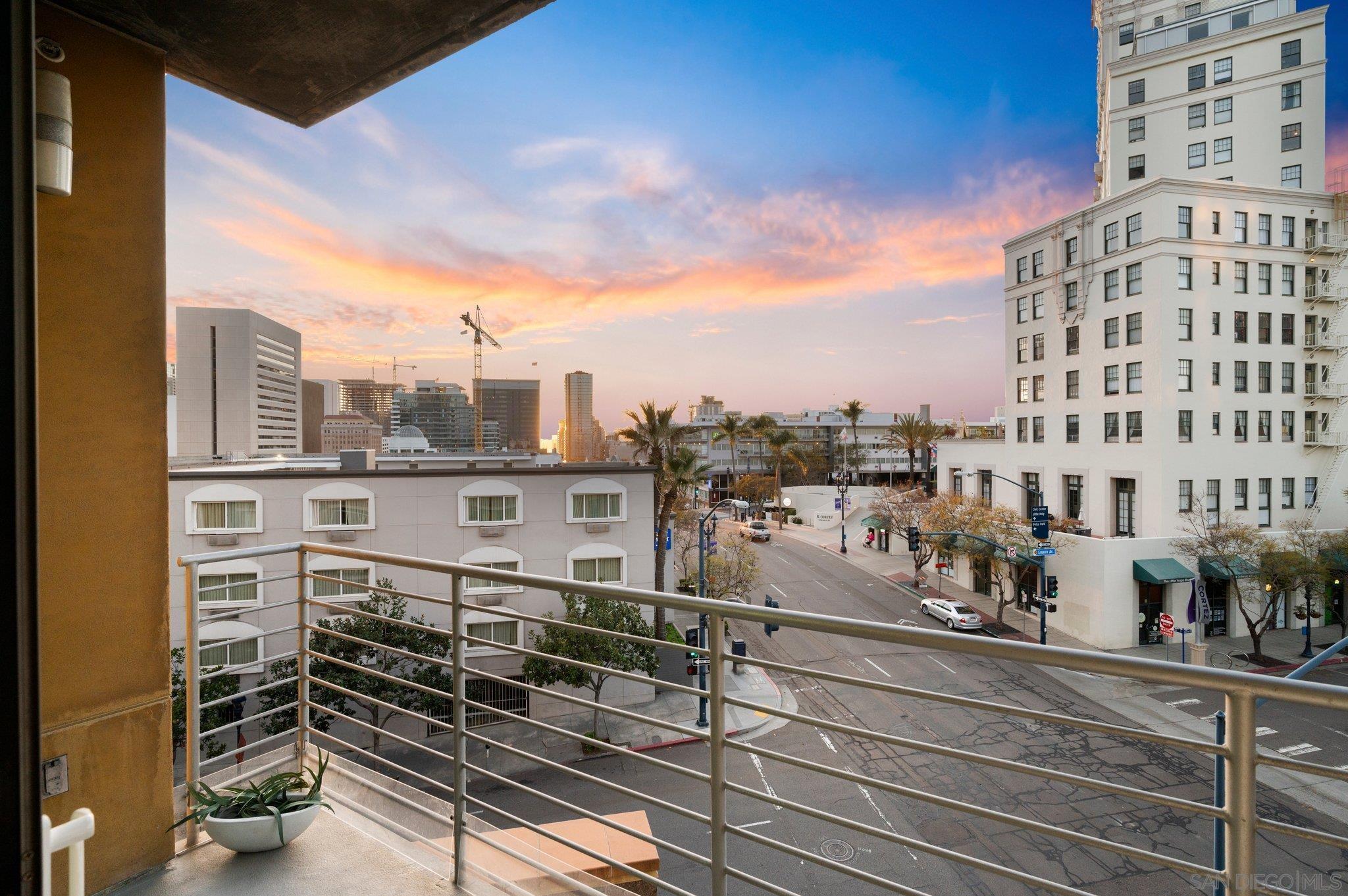 Detail Gallery Image 14 of 31 For 801  Ash St  #405,  San Diego,  CA 92101 - 1 Beds | 1/1 Baths