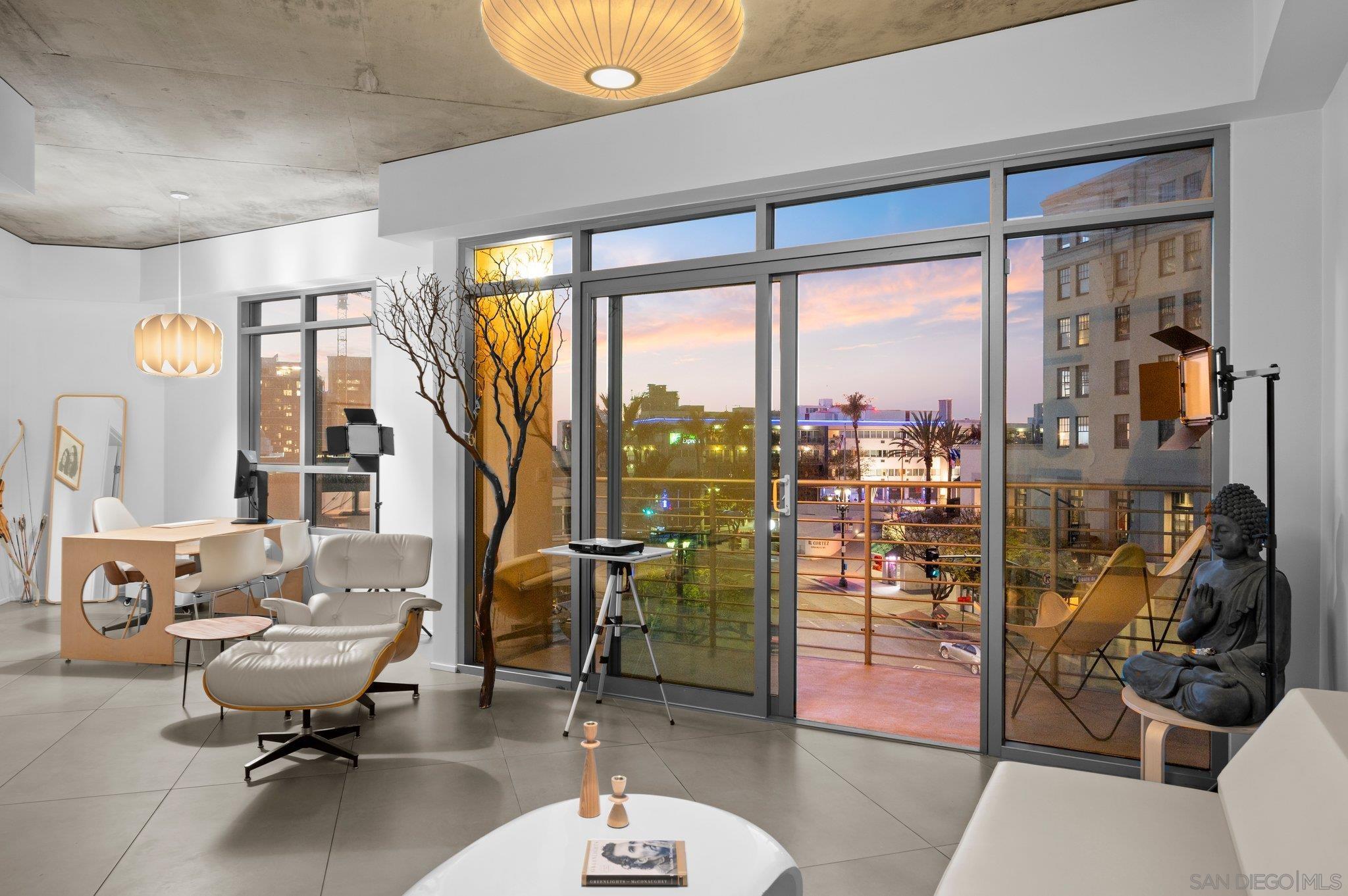 Detail Gallery Image 3 of 31 For 801  Ash St  #405,  San Diego,  CA 92101 - 1 Beds | 1/1 Baths