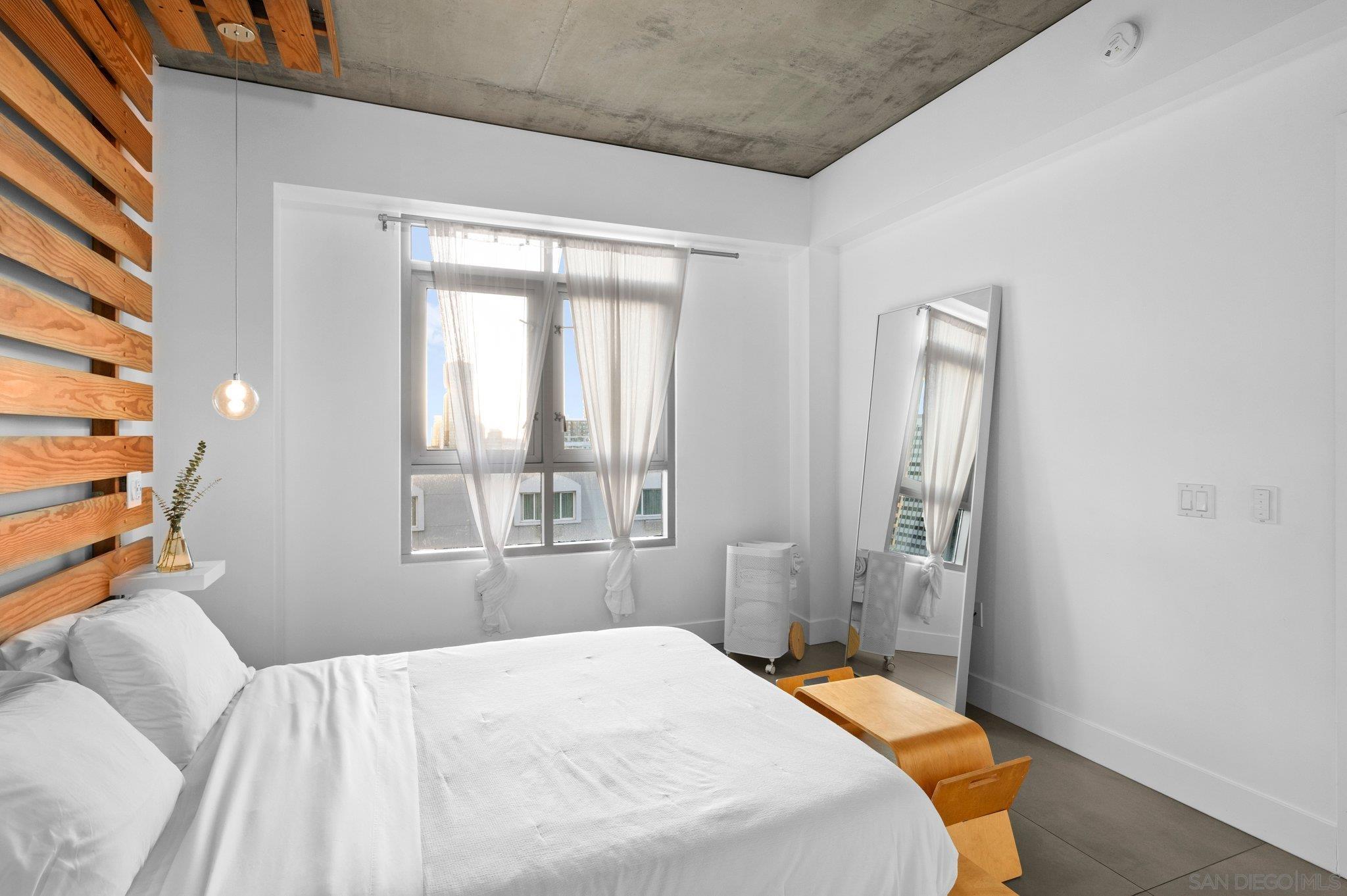 Detail Gallery Image 28 of 31 For 801  Ash St  #405,  San Diego,  CA 92101 - 1 Beds | 1/1 Baths