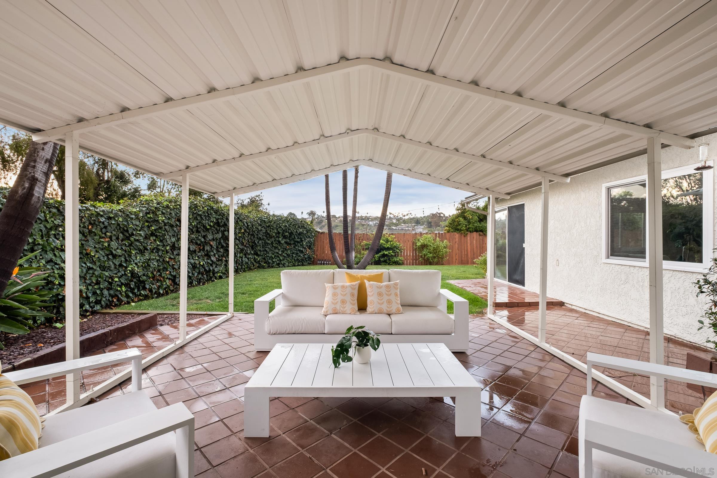 Detail Gallery Image 21 of 43 For 2713  Lancelot Dr, Oceanside,  CA 92054 - 3 Beds | 1/1 Baths