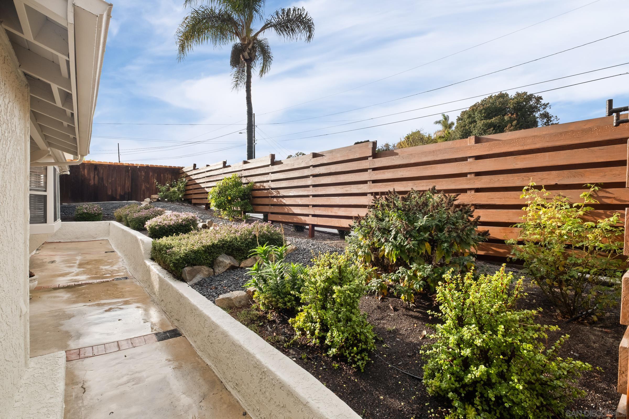 Detail Gallery Image 33 of 43 For 2713  Lancelot Dr, Oceanside,  CA 92054 - 3 Beds | 1/1 Baths