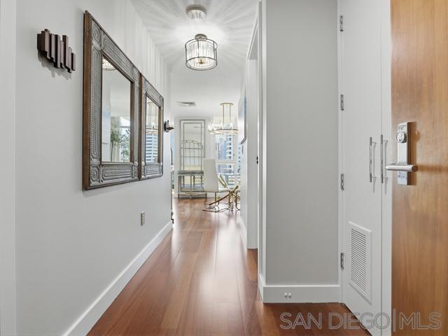 Detail Gallery Image 4 of 46 For 1199  Pacific Hwy  1303, San Diego,  CA 92101 - 1 Beds | 1/1 Baths