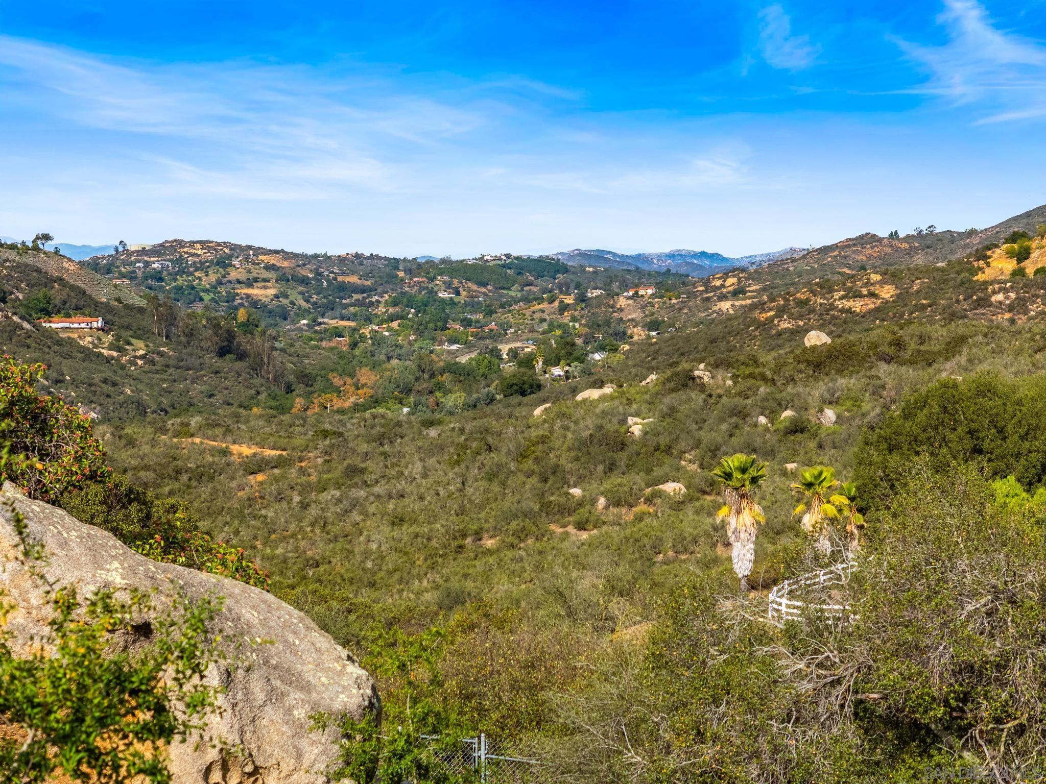 Detail Gallery Image 28 of 33 For 28703  Jenny Jay Court, Valley Center,  CA 92082 - 4 Beds | 3 Baths