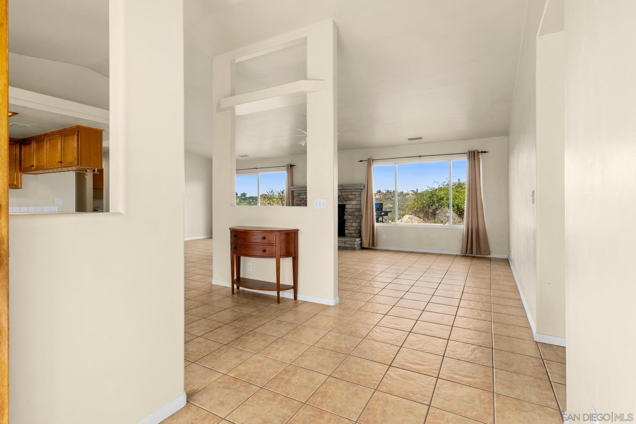 Detail Gallery Image 6 of 33 For 28703  Jenny Jay Court, Valley Center,  CA 92082 - 4 Beds | 3 Baths