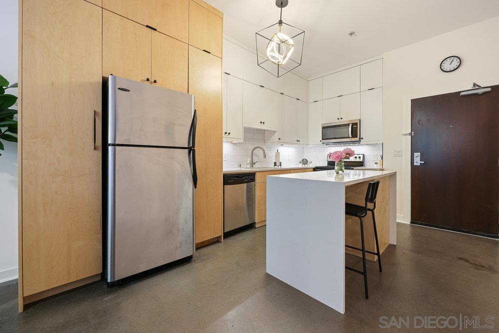 Detail Gallery Image 2 of 30 For 889  Date St.  #103,  San Diego,  CA 92101 - 1 Beds | 1 Baths