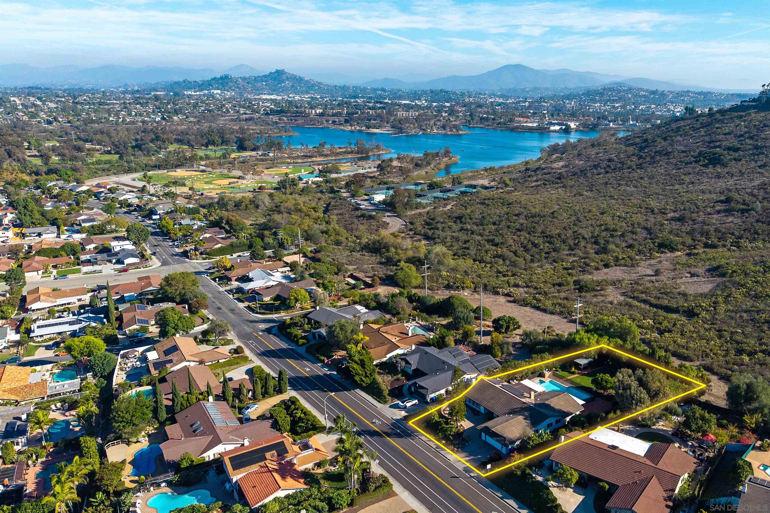 Detail Gallery Image 3 of 74 For 6641  Murray Park Dr, San Diego,  CA 92120 - 5 Beds | 2/1 Baths