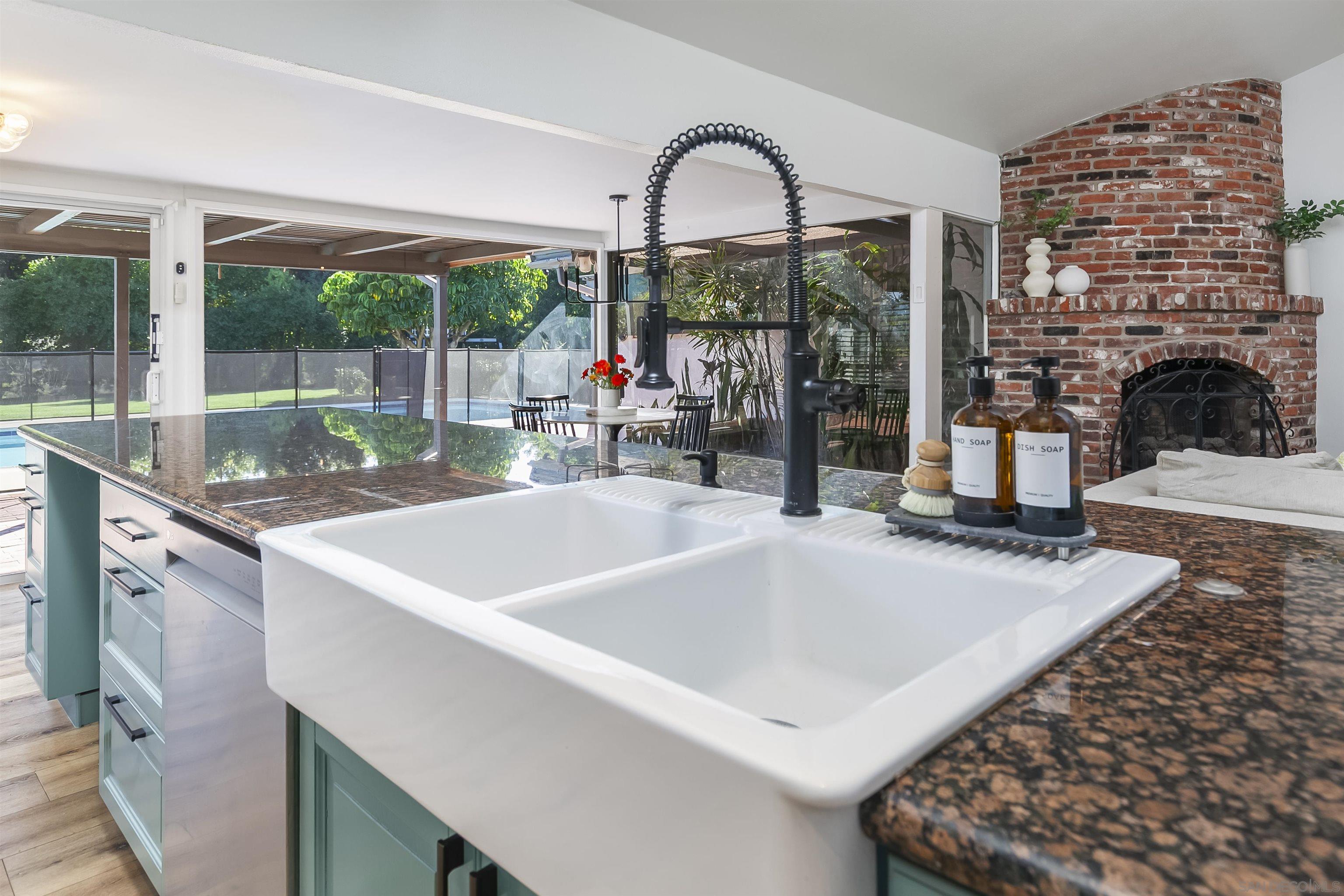 Detail Gallery Image 33 of 74 For 6641  Murray Park Dr, San Diego,  CA 92120 - 5 Beds | 2/1 Baths