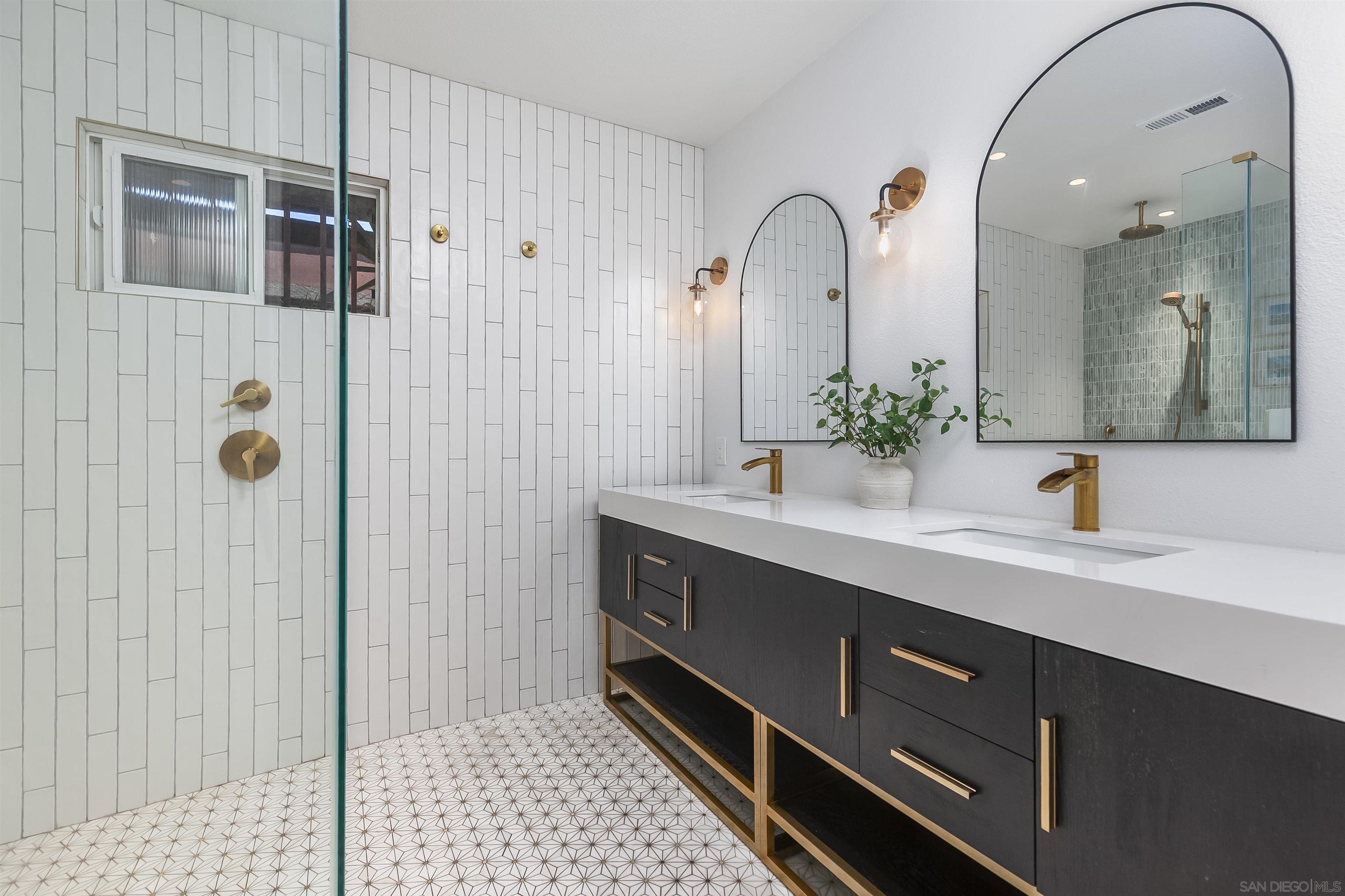 Detail Gallery Image 38 of 74 For 6641  Murray Park Dr, San Diego,  CA 92120 - 5 Beds | 2/1 Baths