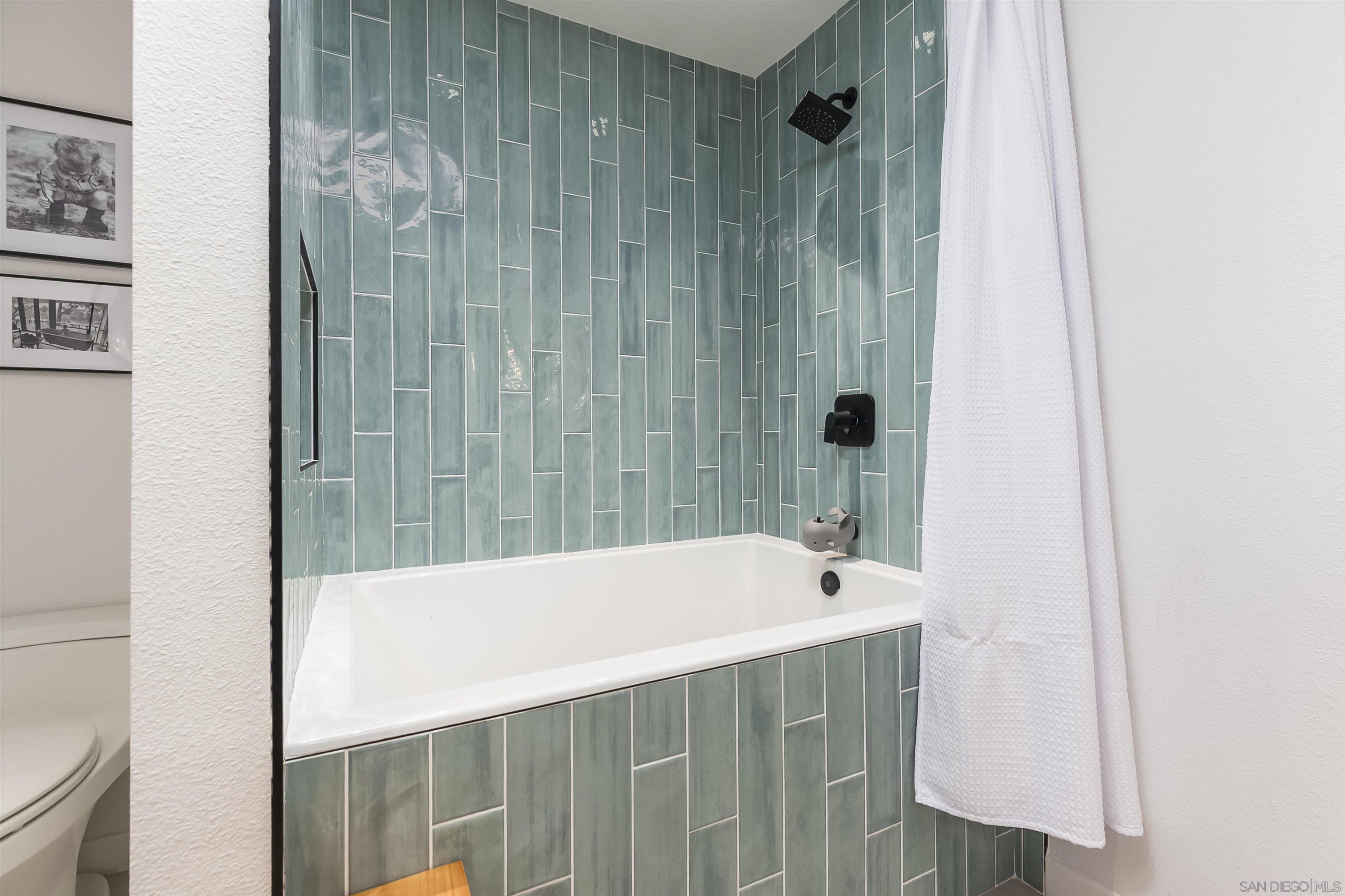 Detail Gallery Image 48 of 74 For 6641  Murray Park Dr, San Diego,  CA 92120 - 5 Beds | 2/1 Baths