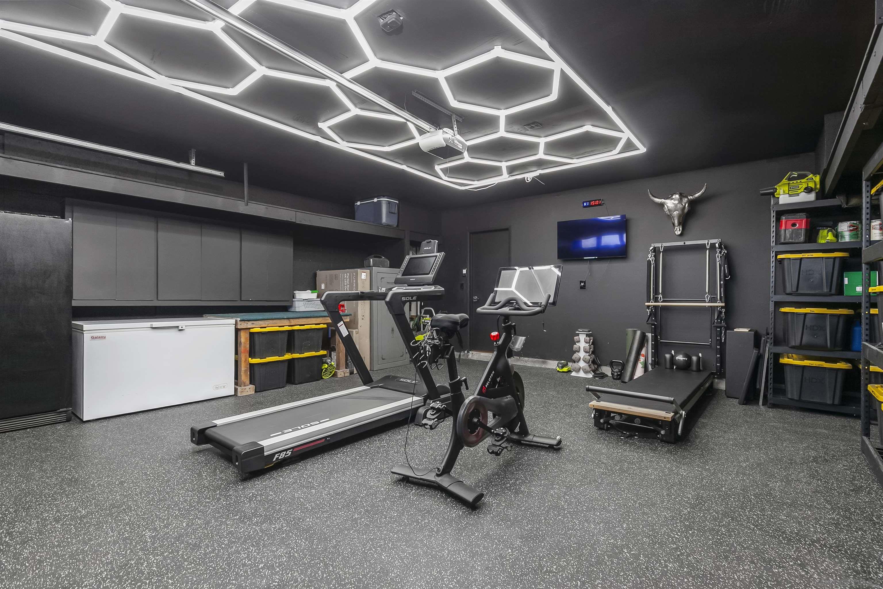 Detail Gallery Image 56 of 74 For 6641  Murray Park Dr, San Diego,  CA 92120 - 5 Beds | 2/1 Baths