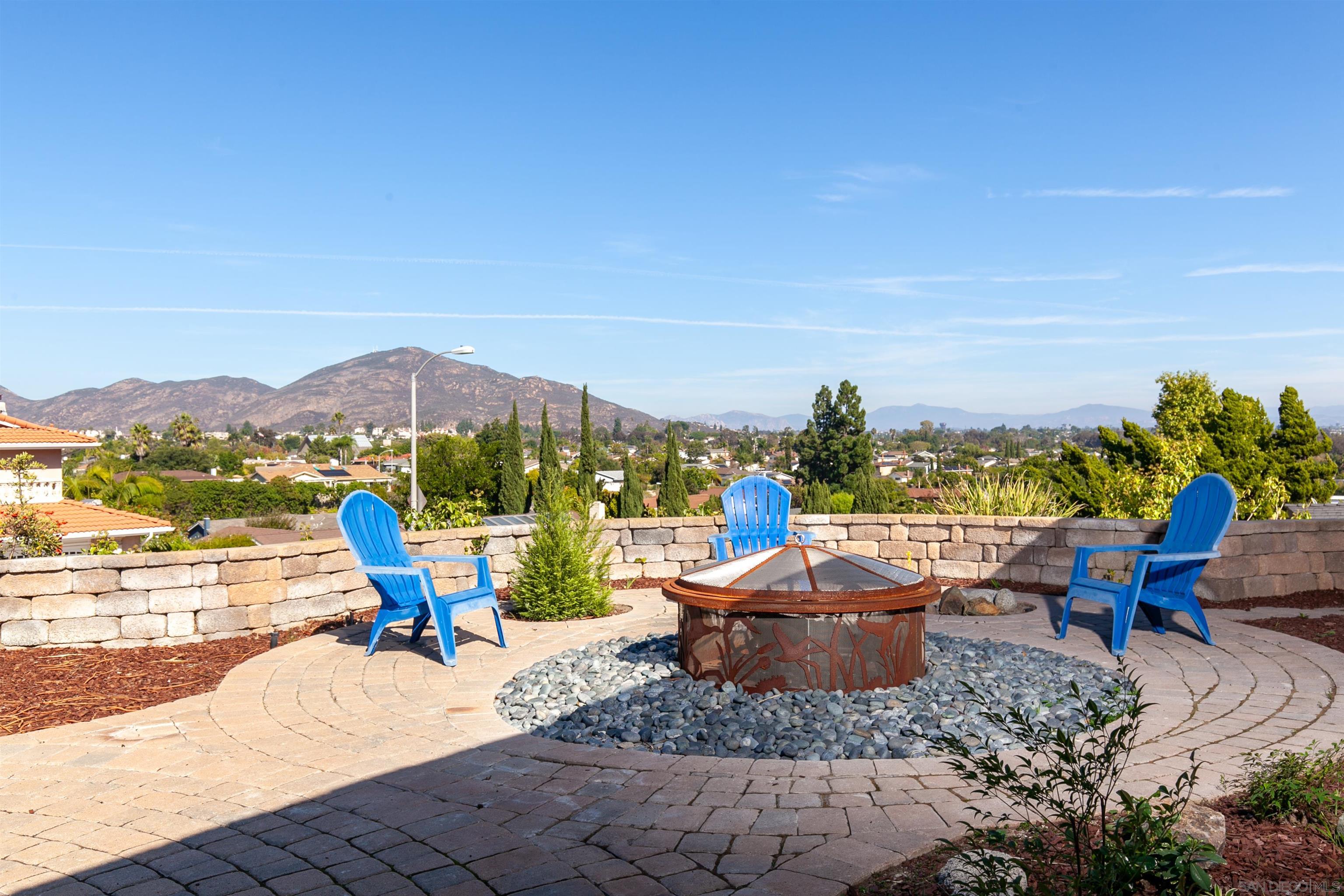 Detail Gallery Image 8 of 74 For 6641  Murray Park Dr, San Diego,  CA 92120 - 5 Beds | 2/1 Baths