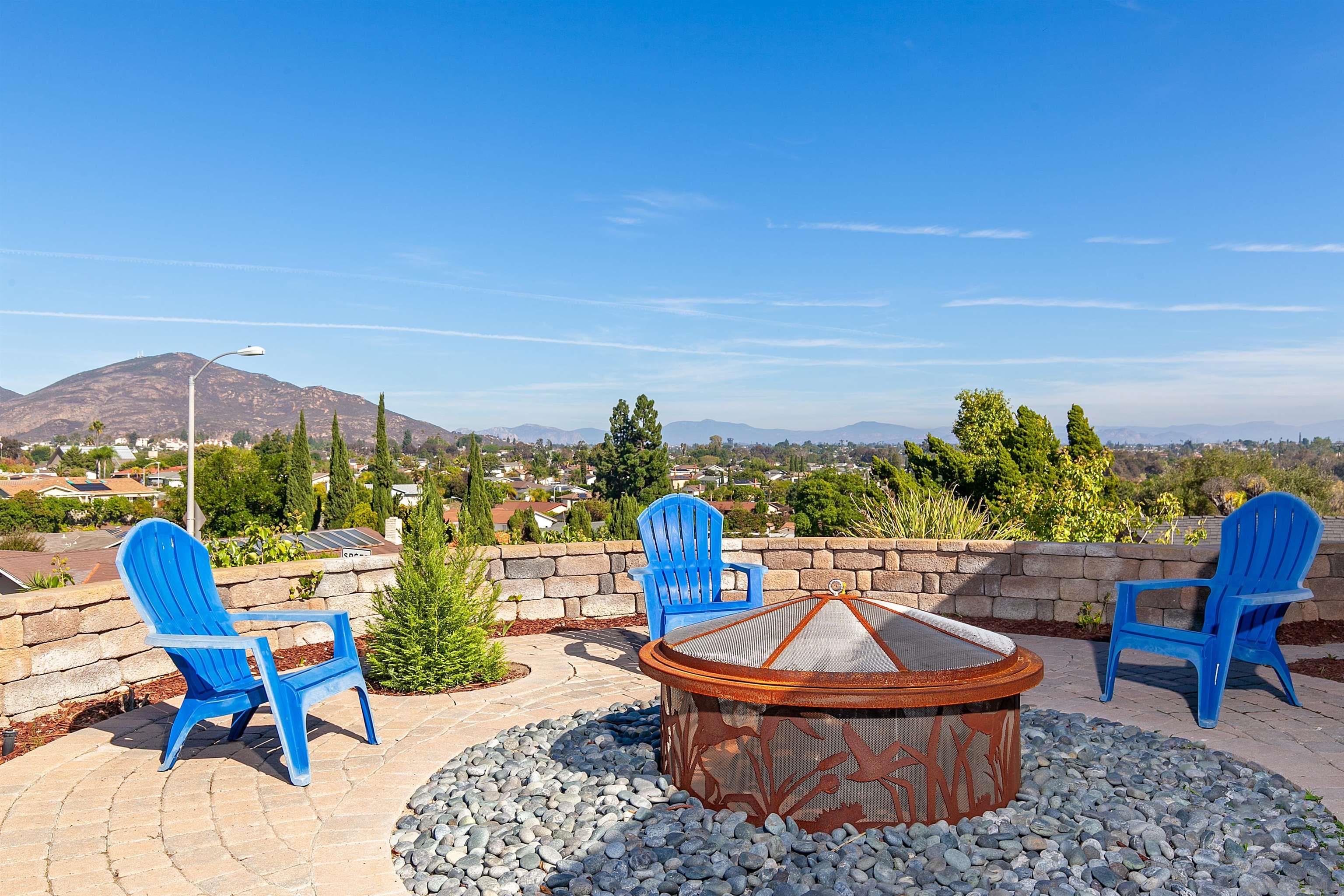 Detail Gallery Image 9 of 74 For 6641  Murray Park Dr, San Diego,  CA 92120 - 5 Beds | 2/1 Baths