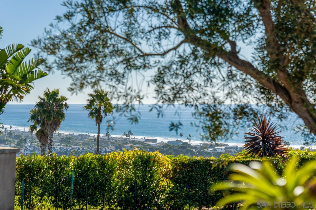 Detail Gallery Image 8 of 75 For 773 E Solana Circle, Solana Beach,  CA 92075 - 2 Beds | 2 Baths