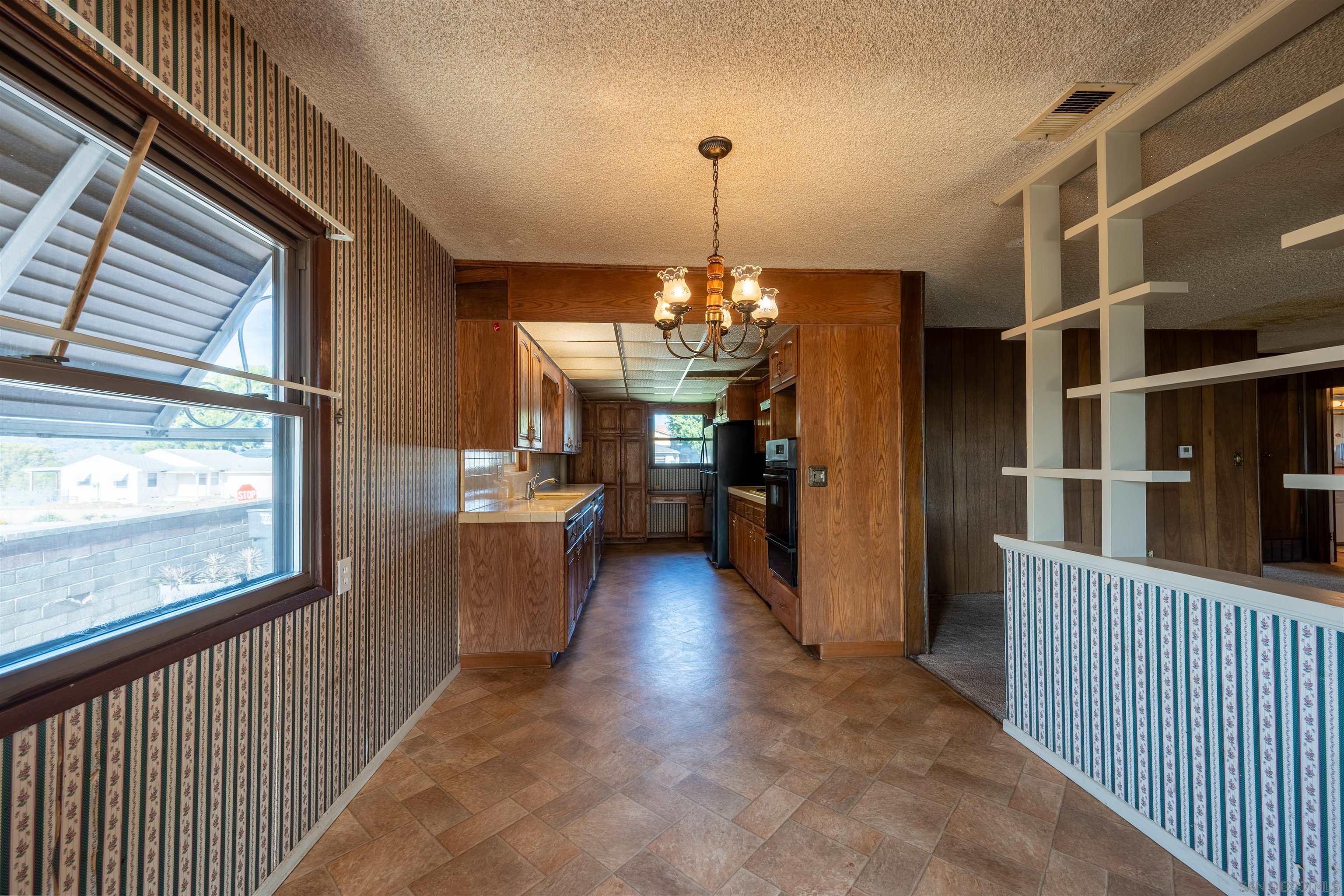 Detail Gallery Image 11 of 23 For 4827  Greenbrier Ave, San Diego,  CA 92120 - 3 Beds | 2 Baths