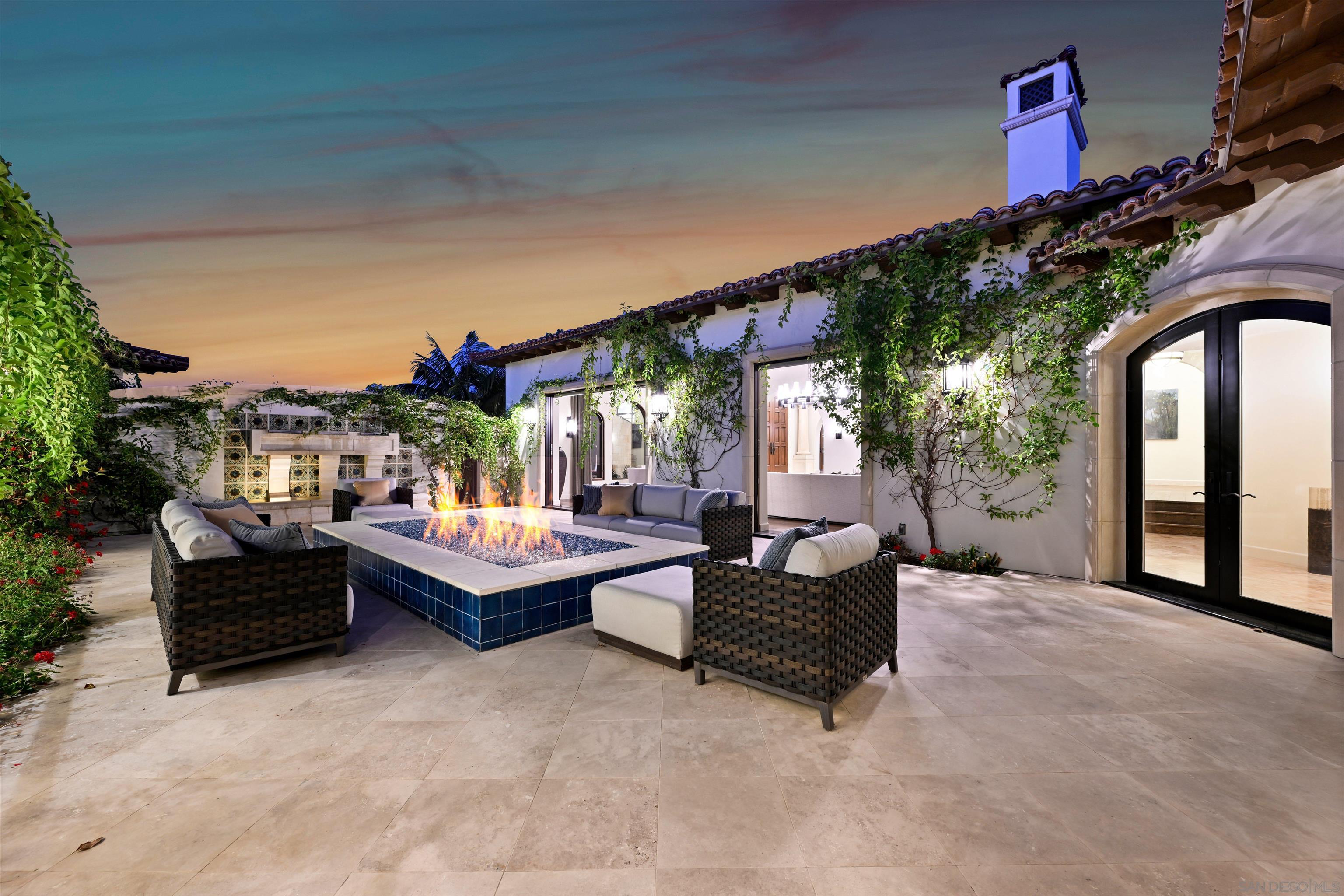 Detail Gallery Image 3 of 42 For 7031  Las Colinas, Rancho Santa Fe,  CA 92067 - 8 Beds | 10/2 Baths