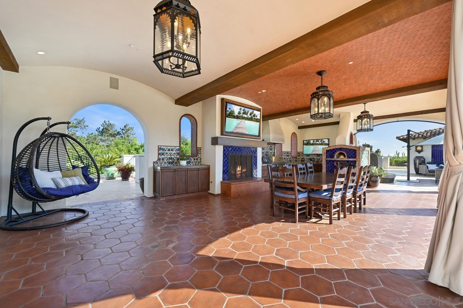 Detail Gallery Image 26 of 42 For 7031  Las Colinas, Rancho Santa Fe,  CA 92067 - 8 Beds | 10/2 Baths