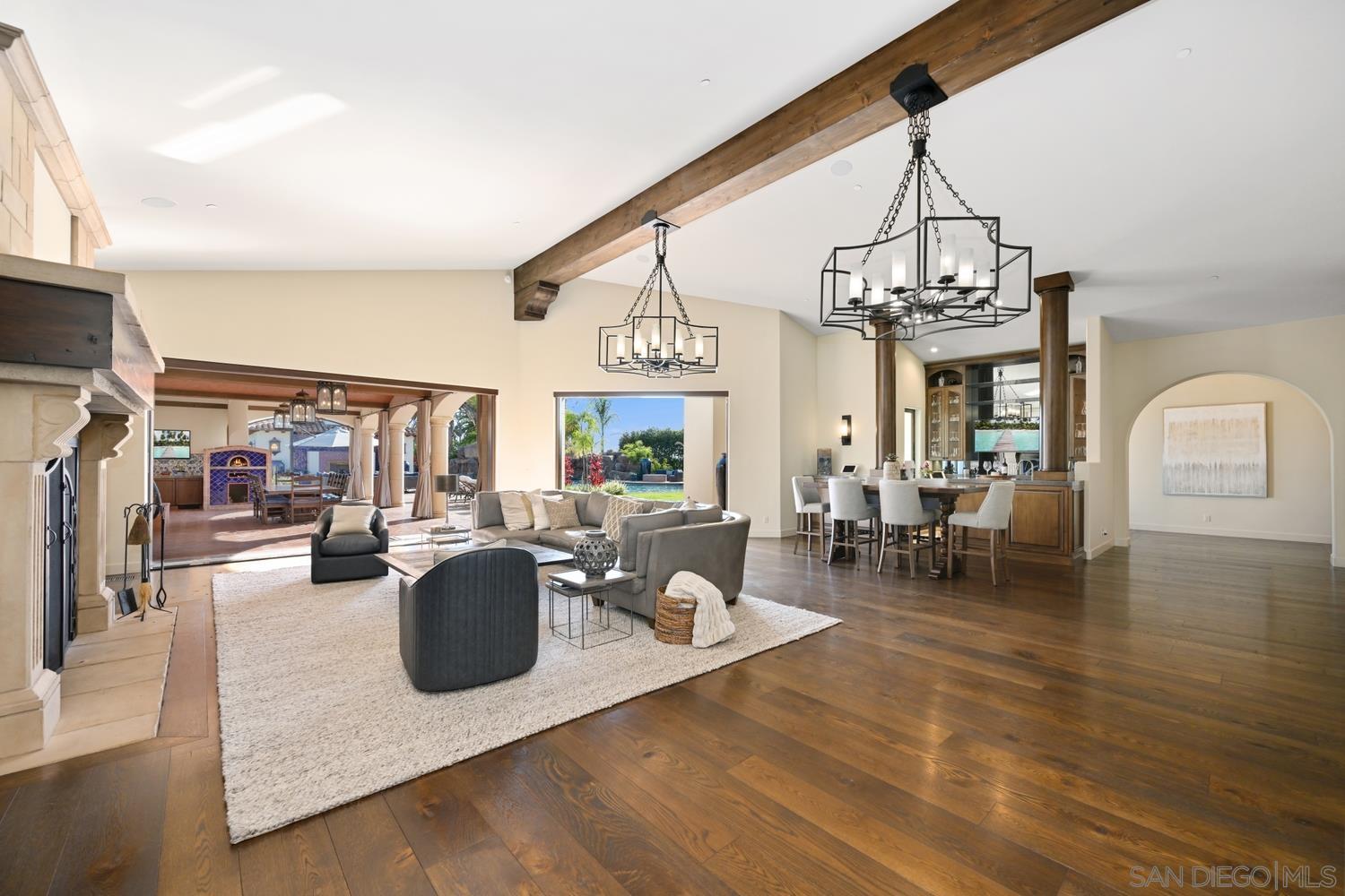 Detail Gallery Image 9 of 42 For 7031  Las Colinas, Rancho Santa Fe,  CA 92067 - 8 Beds | 10/2 Baths