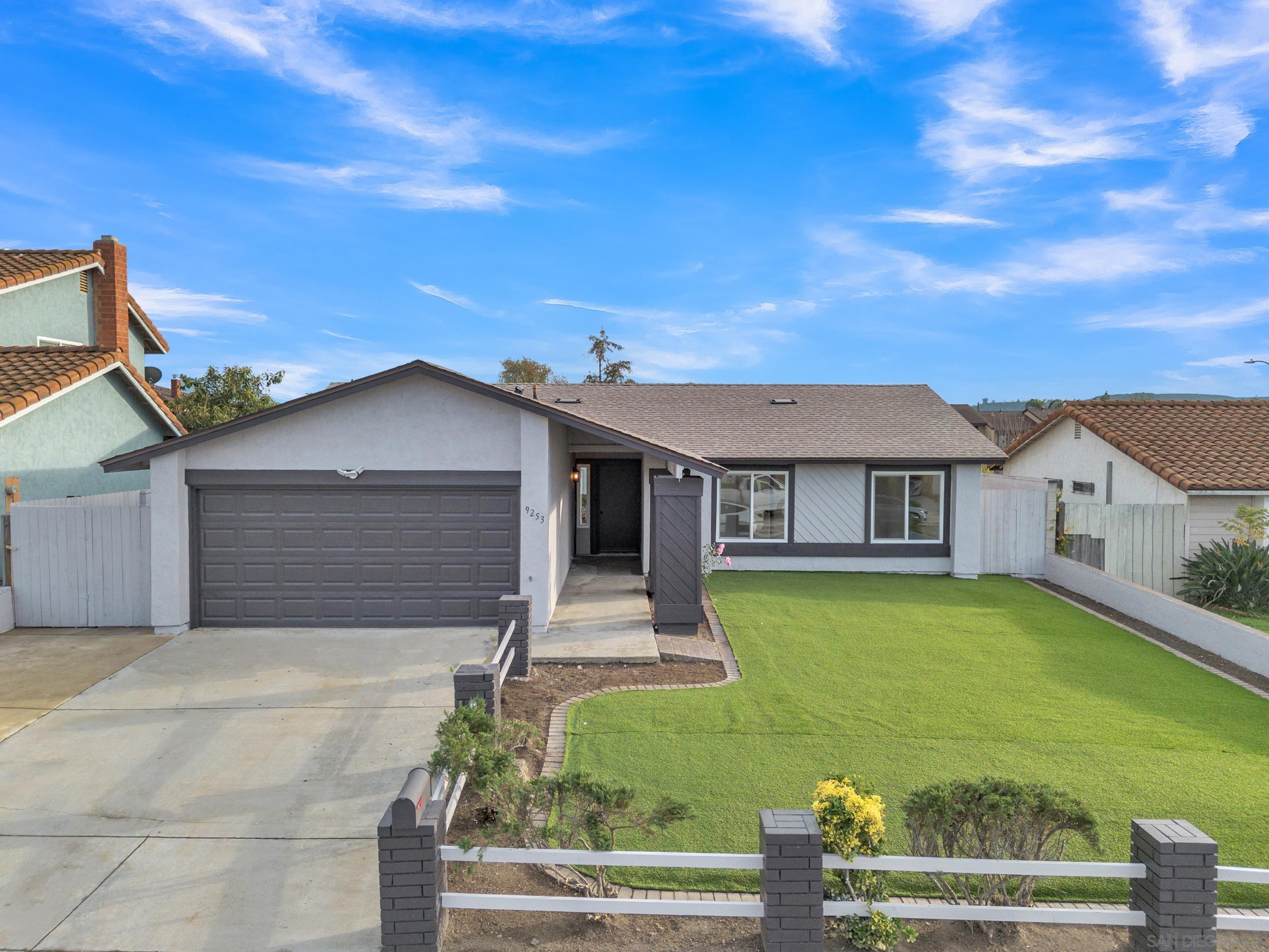 Detail Gallery Image 2 of 35 For 9253  Les Rd, Santee,  CA 92071 - 3 Beds | 2 Baths