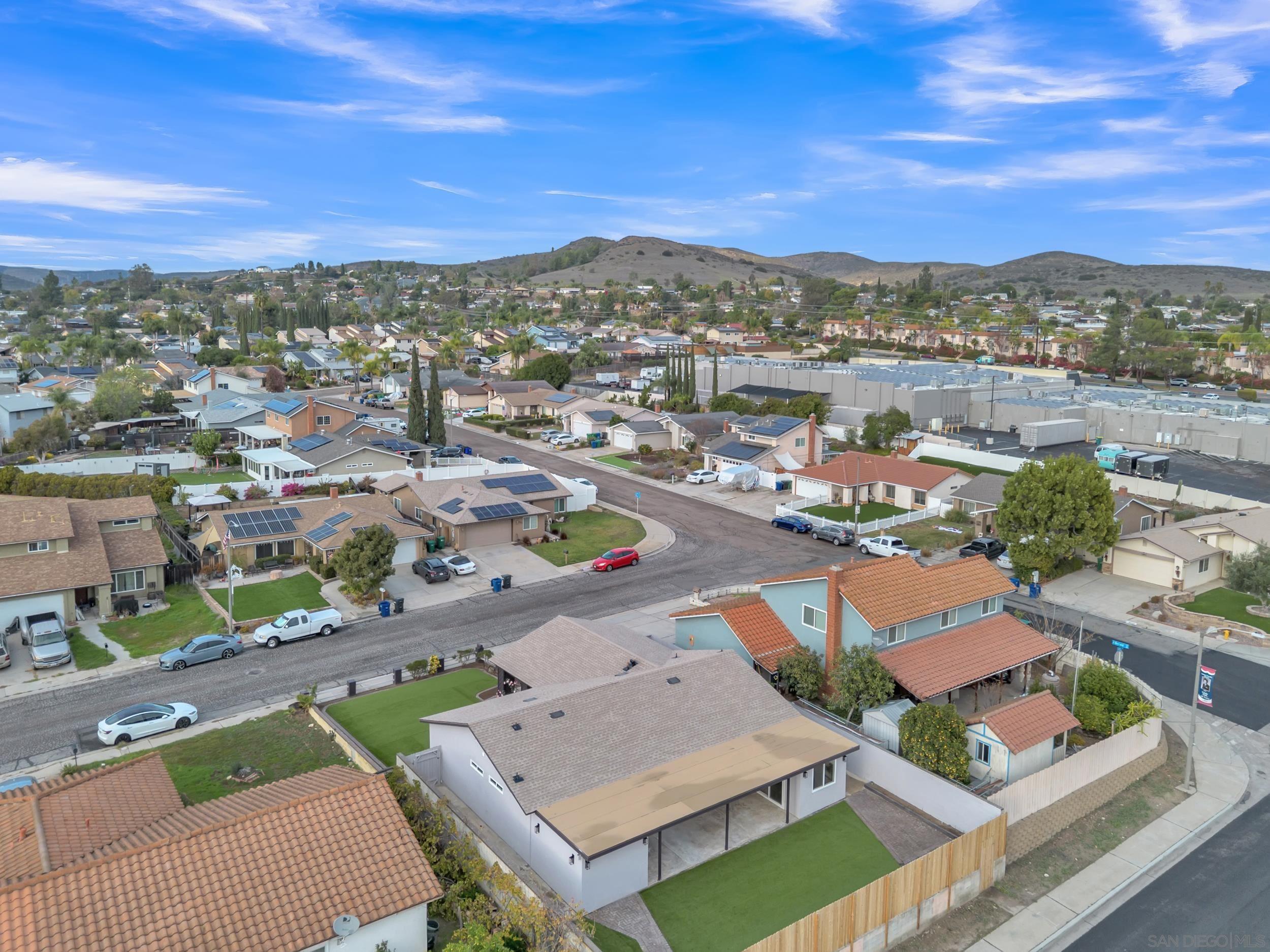 Detail Gallery Image 13 of 35 For 9253  Les Rd, Santee,  CA 92071 - 3 Beds | 2 Baths
