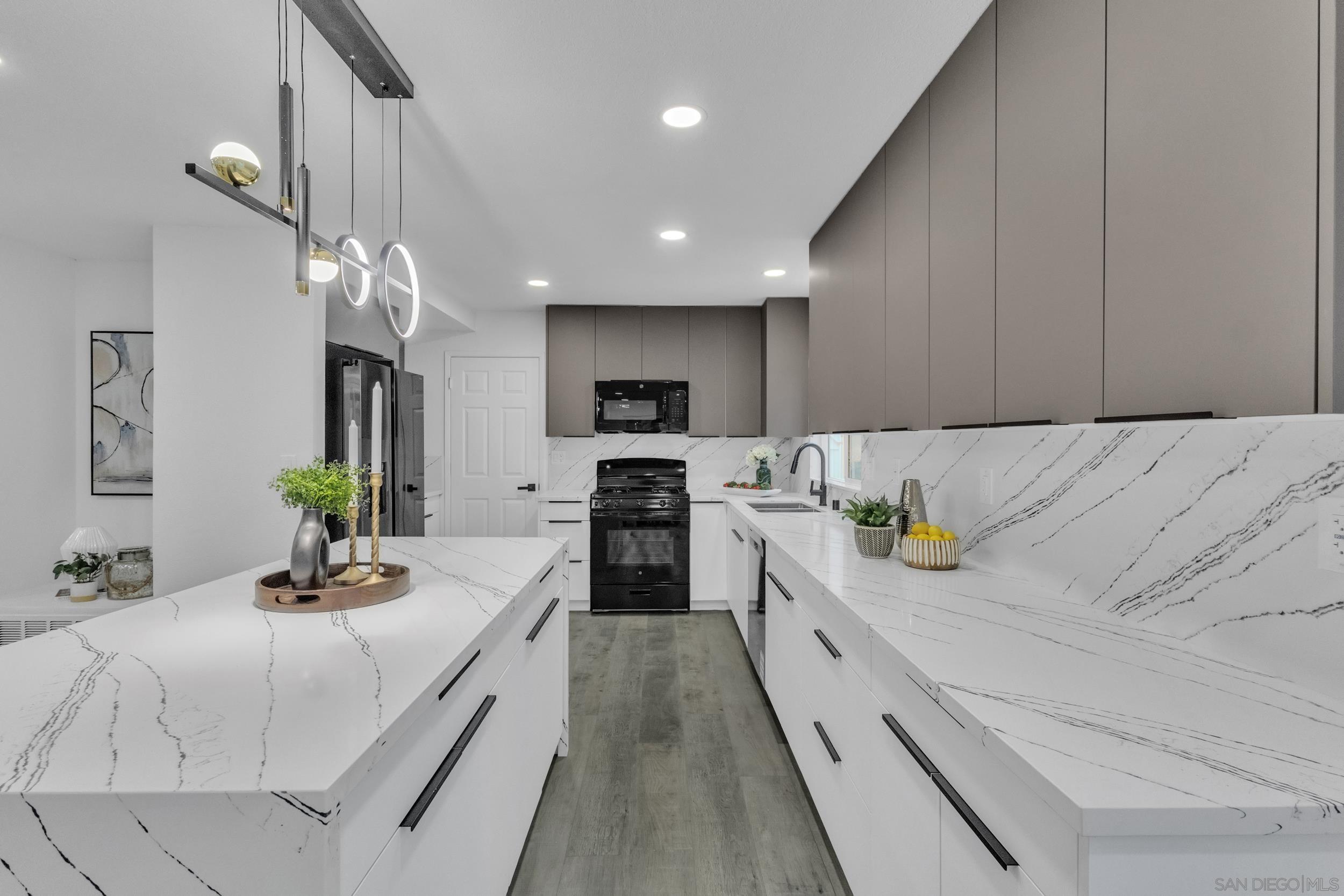 Detail Gallery Image 17 of 35 For 9253  Les Rd, Santee,  CA 92071 - 3 Beds | 2 Baths