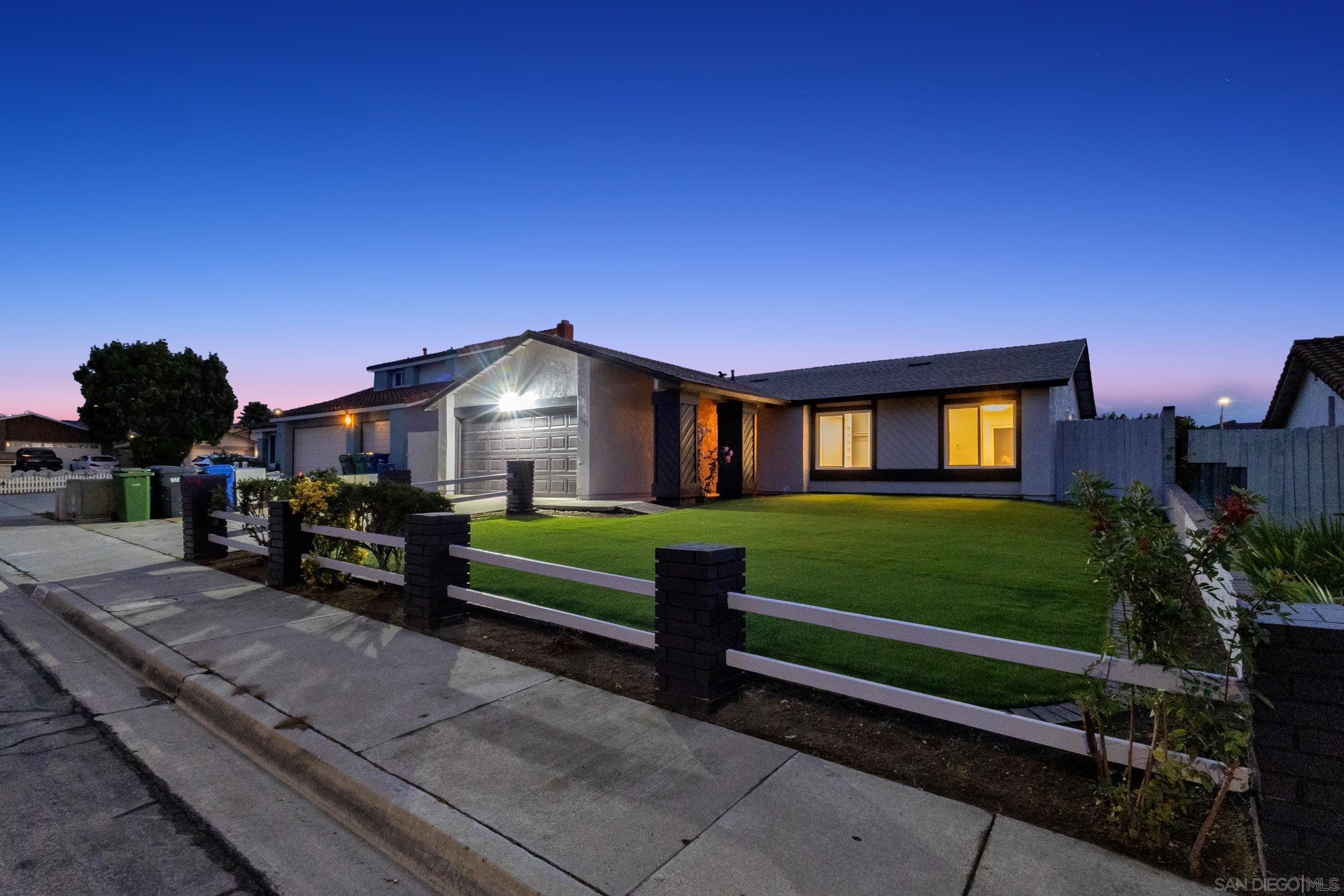 Detail Gallery Image 3 of 35 For 9253  Les Rd, Santee,  CA 92071 - 3 Beds | 2 Baths