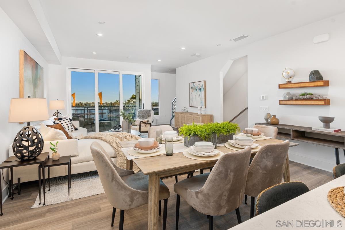 Detail Gallery Image 3 of 27 For 1045  32nd St  4, San Diego,  CA 92102 - 3 Beds | 3/1 Baths