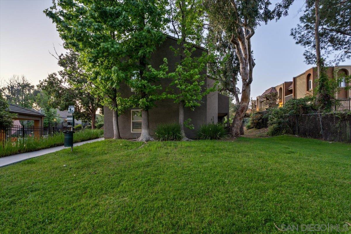 Detail Gallery Image 2 of 30 For 1350 N Escondido Blvd  #37,  Escondido,  CA 92026 - 2 Beds | 2 Baths