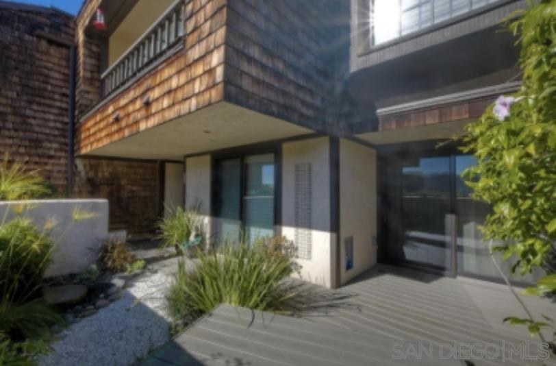 Front Image Thumbnail for SD250046078