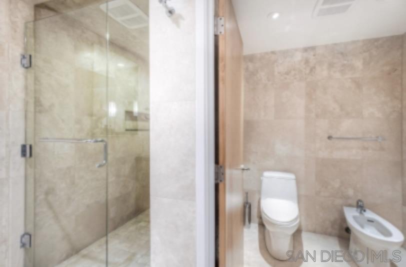 Detail Gallery Image 23 of 42 For 2239  Del Mar Scenic Parkway, Del Mar,  CA 92014 - 2 Beds | 3 Baths