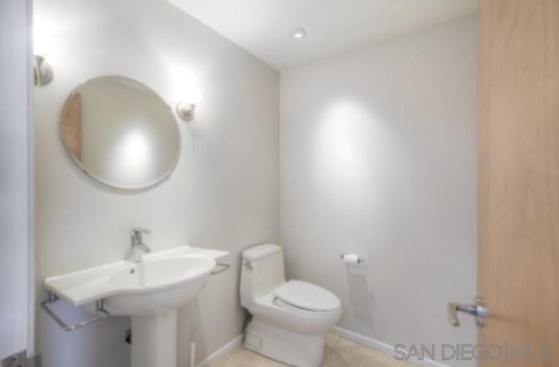 Detail Gallery Image 24 of 42 For 2239  Del Mar Scenic Parkway, Del Mar,  CA 92014 - 2 Beds | 3 Baths