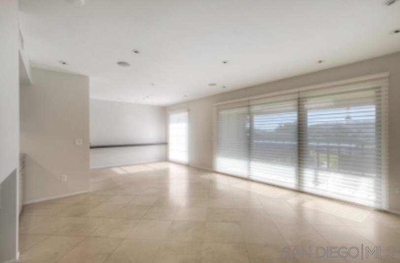 Detail Gallery Image 6 of 42 For 2239  Del Mar Scenic Parkway, Del Mar,  CA 92014 - 2 Beds | 3 Baths