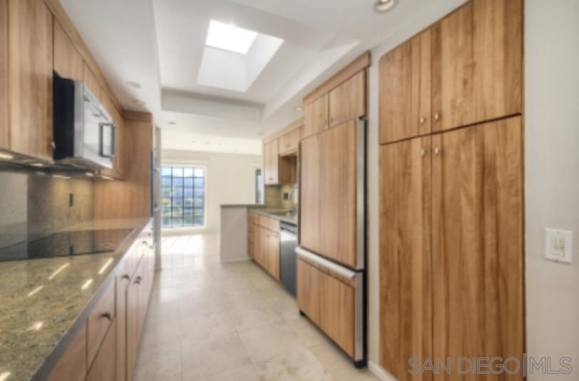 Detail Gallery Image 9 of 42 For 2239  Del Mar Scenic Parkway, Del Mar,  CA 92014 - 2 Beds | 3 Baths