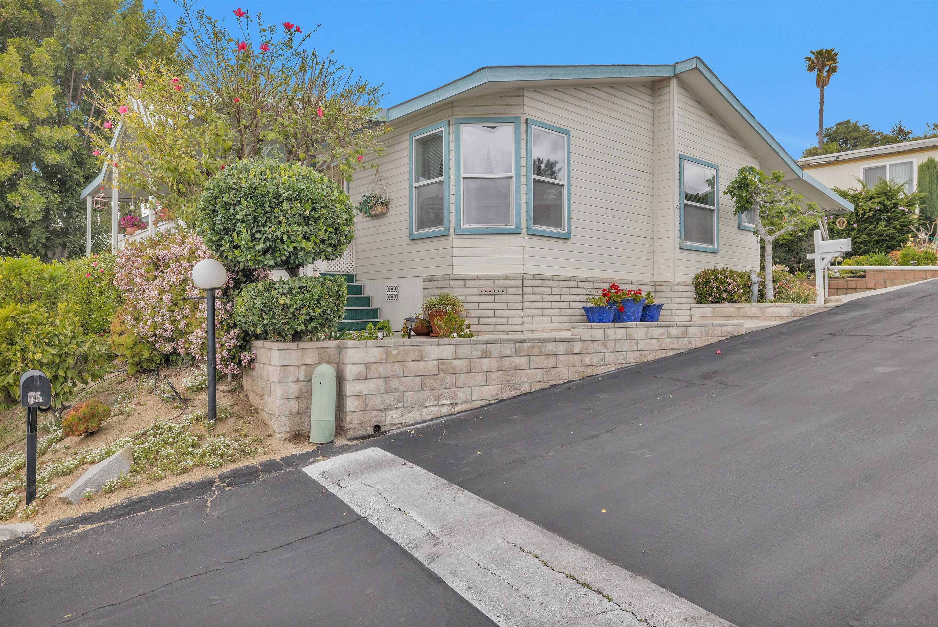 Front Image Thumbnail for SD250046084