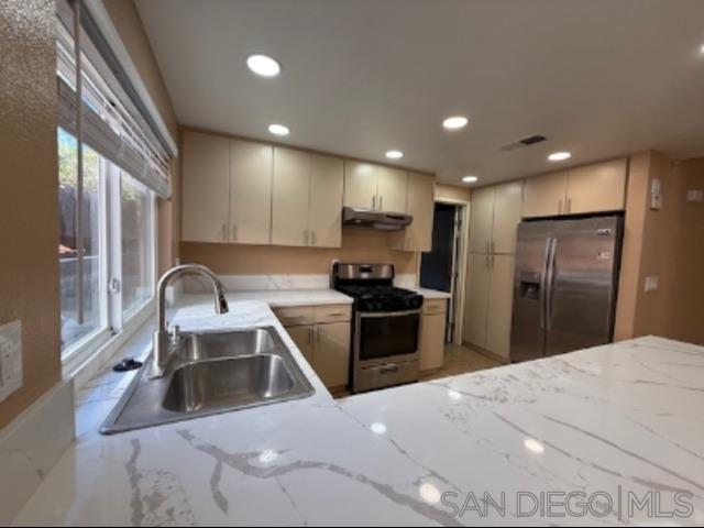 Detail Gallery Image 6 of 16 For 7492  Margerum Ave, San Diego,  CA 92120 - 3 Beds | 2 Baths