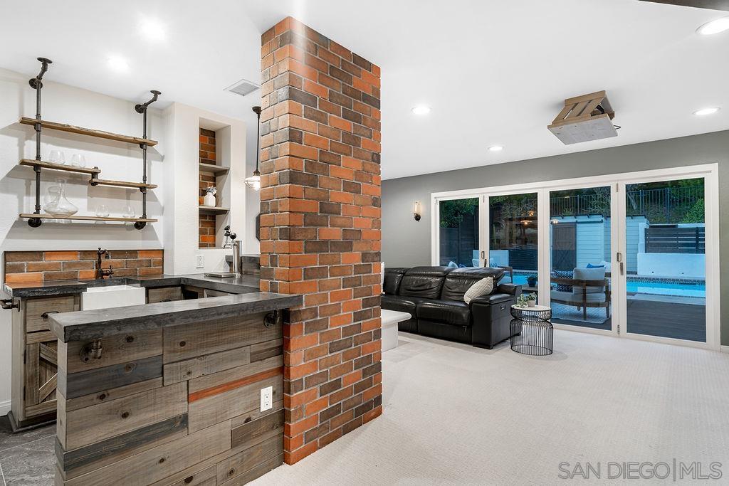 Detail Gallery Image 11 of 37 For 5444  Barkla St, San Diego,  CA 92122 - 4 Beds | 2/1 Baths