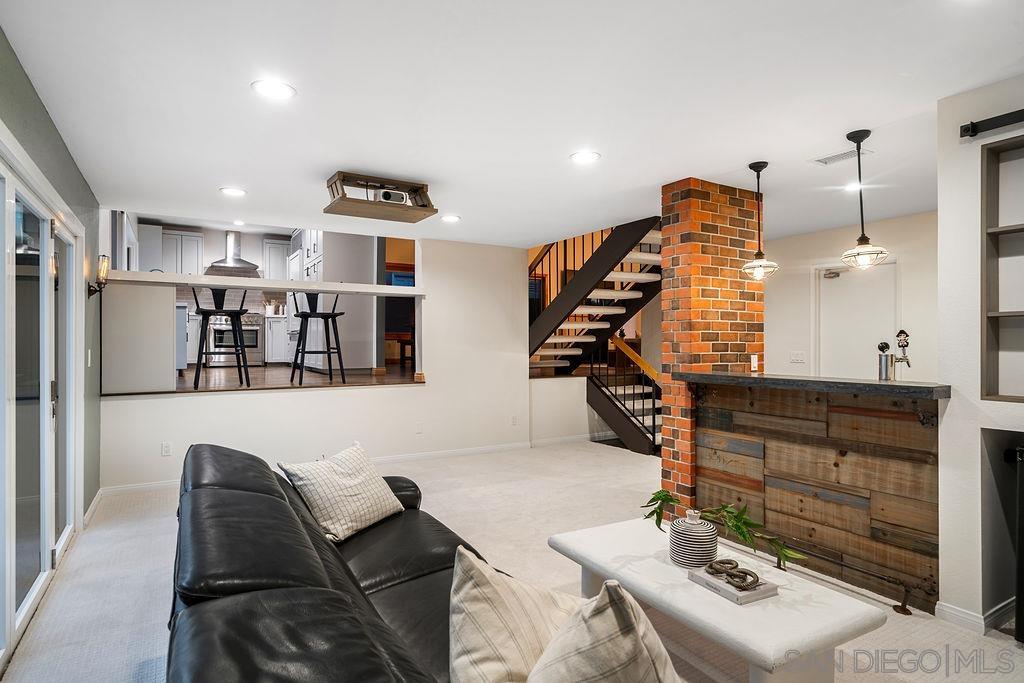 Detail Gallery Image 13 of 37 For 5444  Barkla St, San Diego,  CA 92122 - 4 Beds | 2/1 Baths