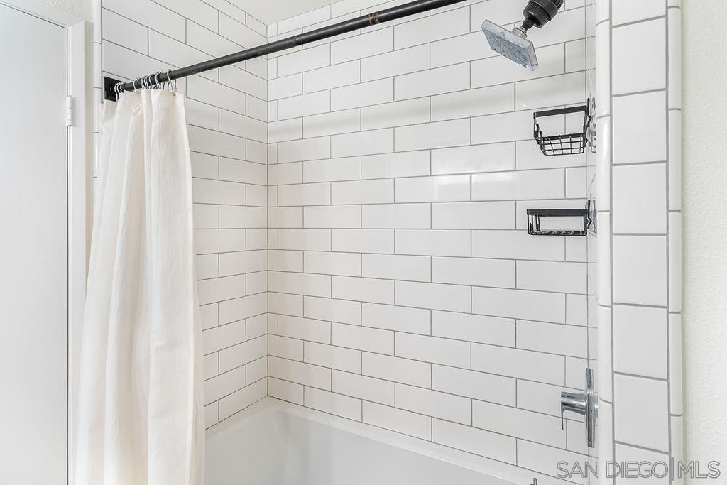 Detail Gallery Image 22 of 37 For 5444  Barkla St, San Diego,  CA 92122 - 4 Beds | 2/1 Baths