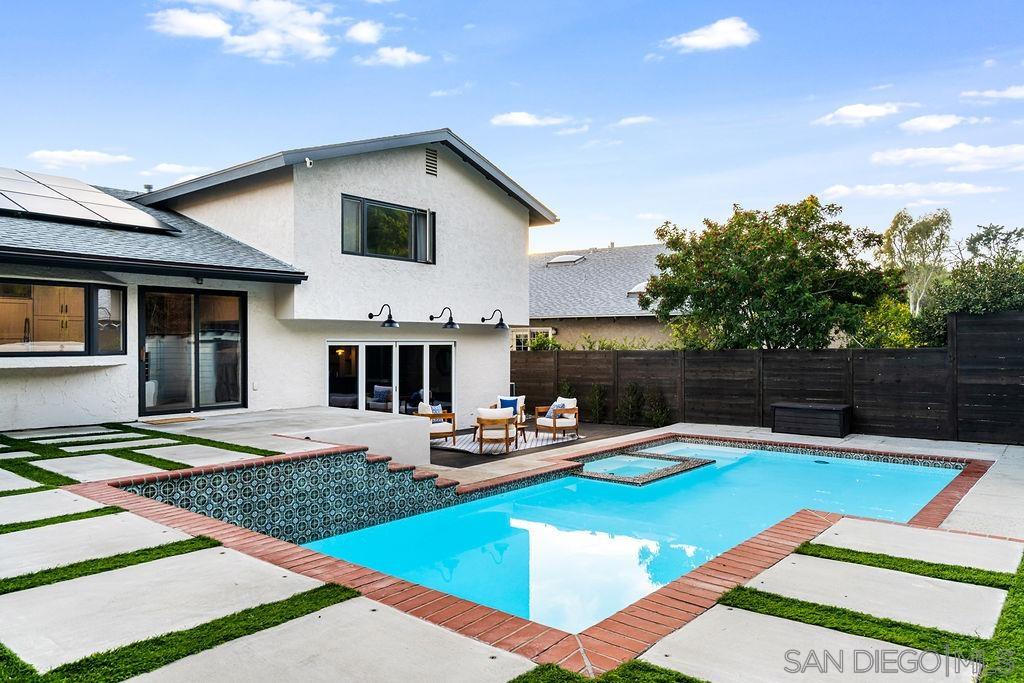 Detail Gallery Image 5 of 37 For 5444  Barkla St, San Diego,  CA 92122 - 4 Beds | 2/1 Baths