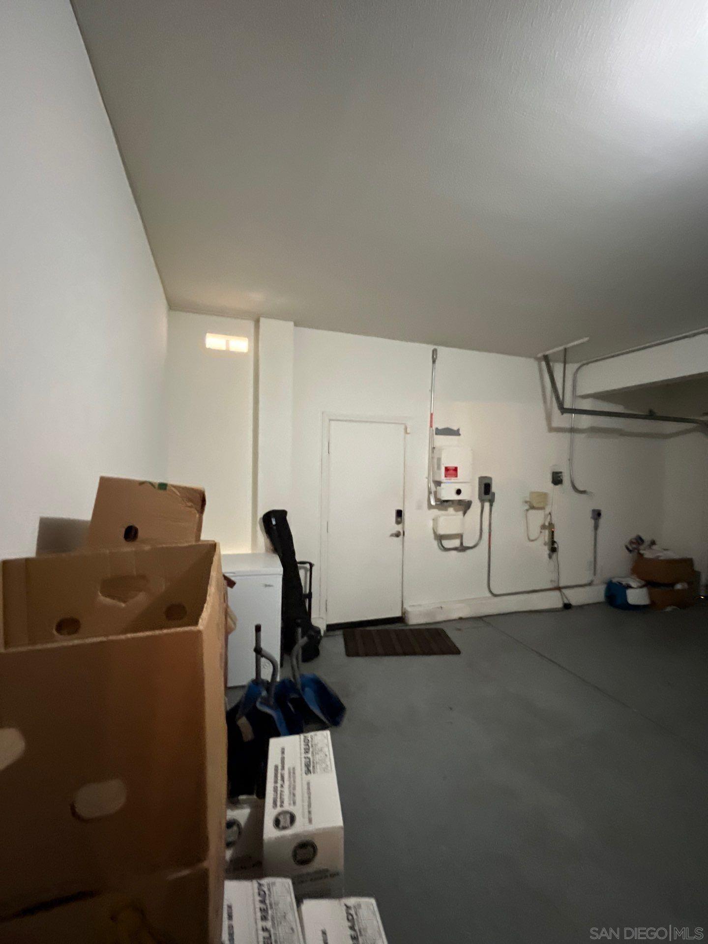 Detail Gallery Image 13 of 62 For 33845  Sattui St, Temecula,  CA 92592 - 6 Beds | 4/1 Baths