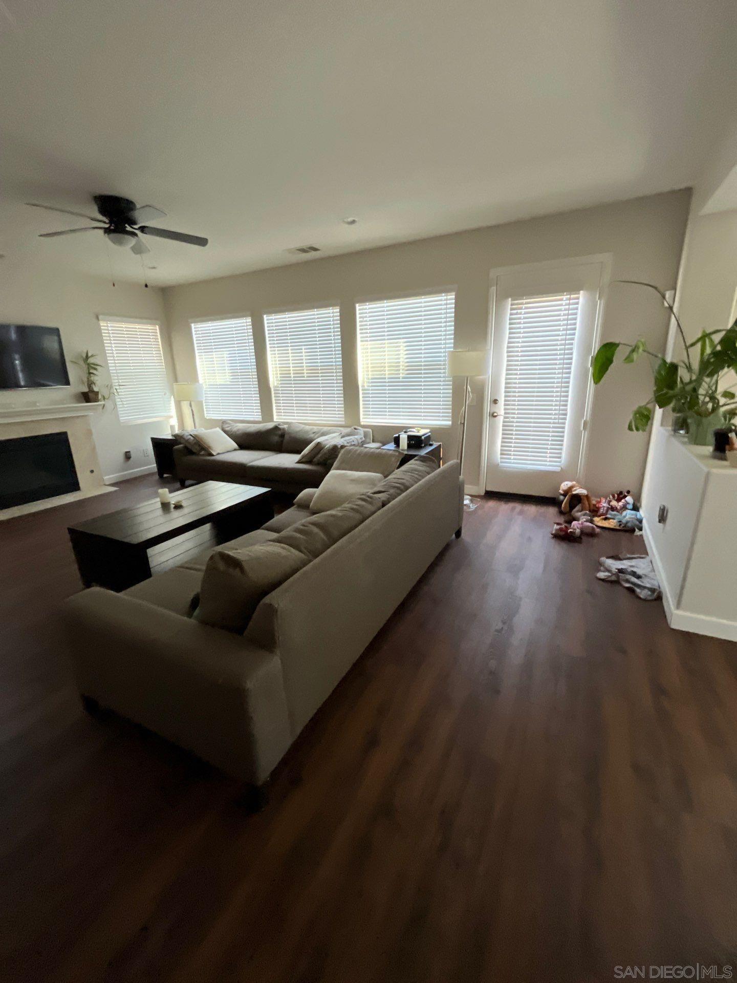 Detail Gallery Image 5 of 62 For 33845  Sattui St, Temecula,  CA 92592 - 6 Beds | 4/1 Baths