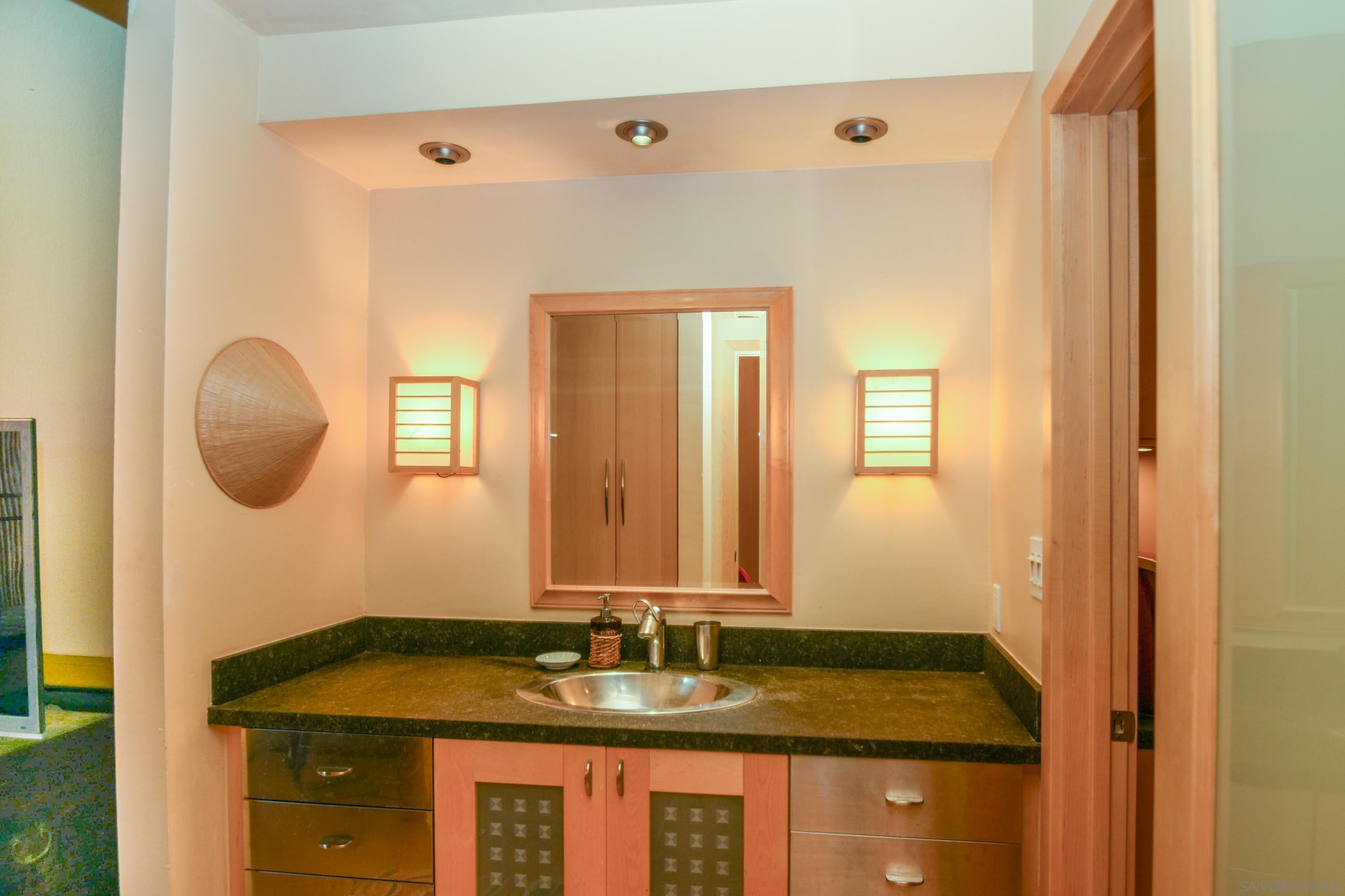 Detail Gallery Image 13 of 22 For 1917  Alga, Carlsbad,  CA 92009 - 2 Beds | 2/1 Baths