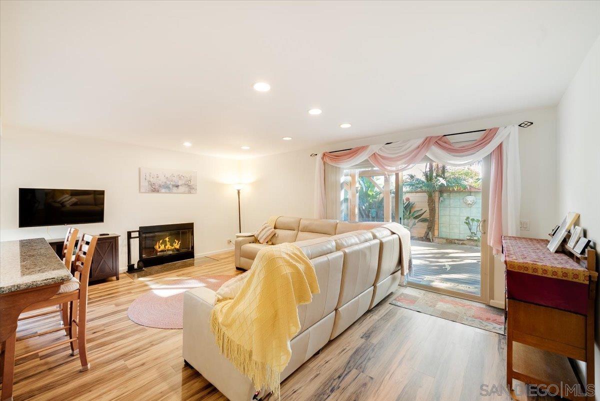 Detail Gallery Image 14 of 73 For 872  Oro Grande Street, Oceanside,  CA 92057 - 3 Beds | 2/1 Baths