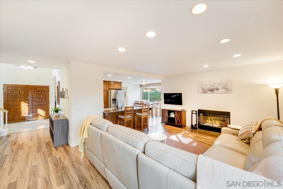 Detail Gallery Image 15 of 73 For 872  Oro Grande Street, Oceanside,  CA 92057 - 3 Beds | 2/1 Baths