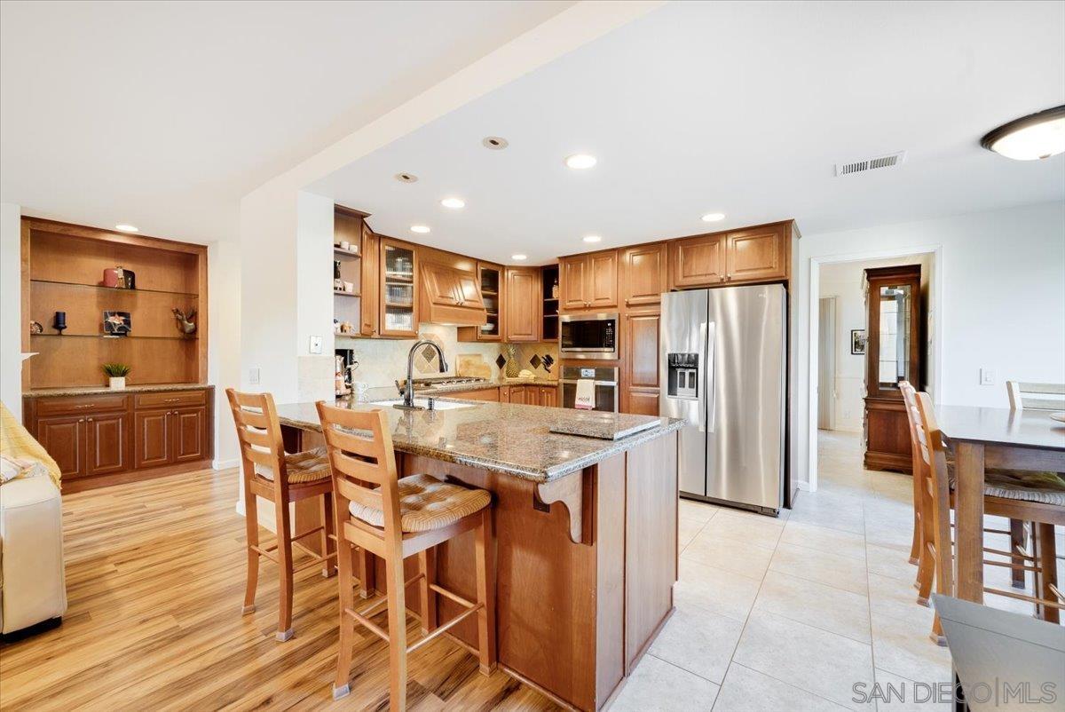 Detail Gallery Image 18 of 73 For 872  Oro Grande Street, Oceanside,  CA 92057 - 3 Beds | 2/1 Baths