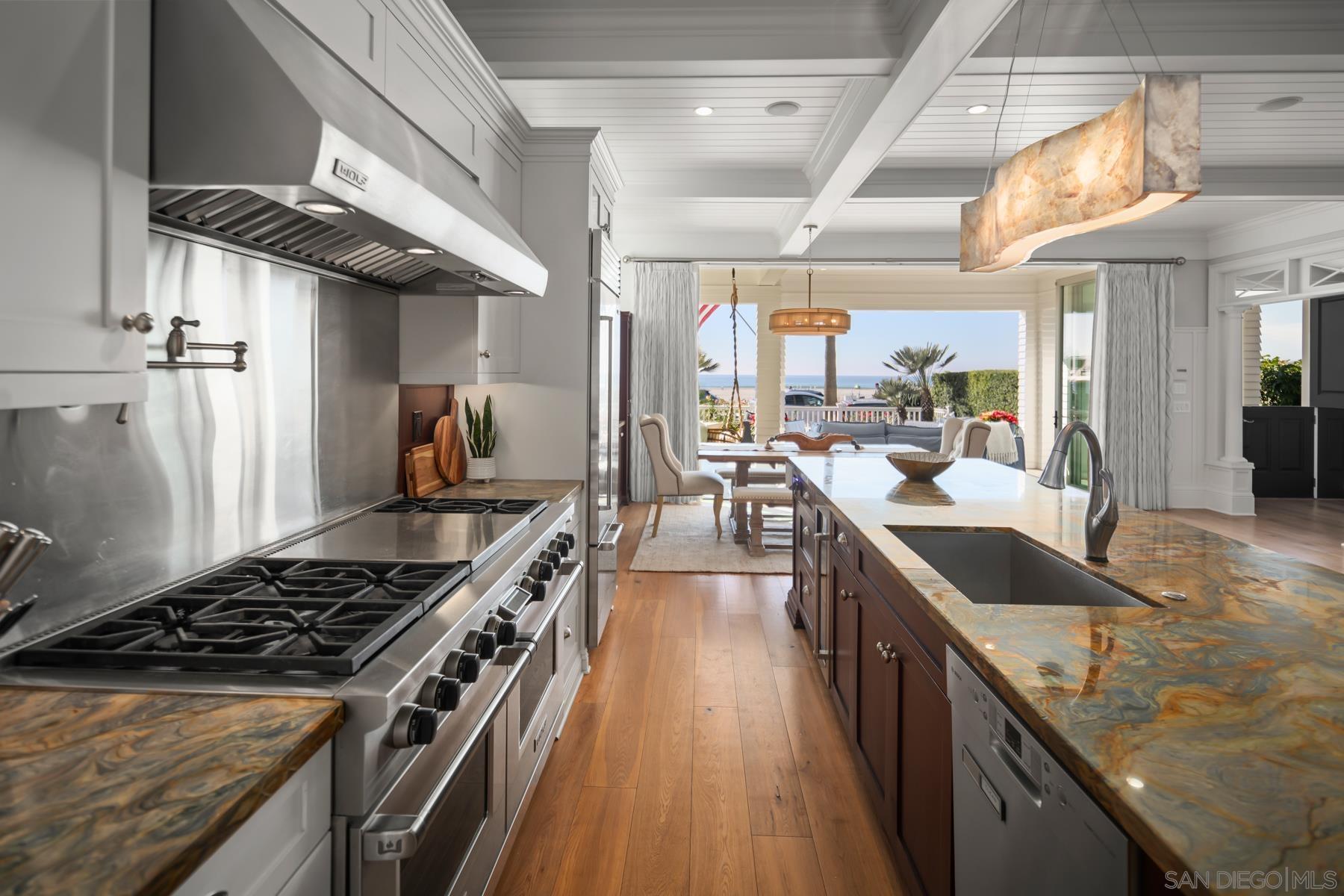 Detail Gallery Image 14 of 47 For 919  Ocean Blvd, Coronado,  CA 92118 - 5 Beds | 5 Baths