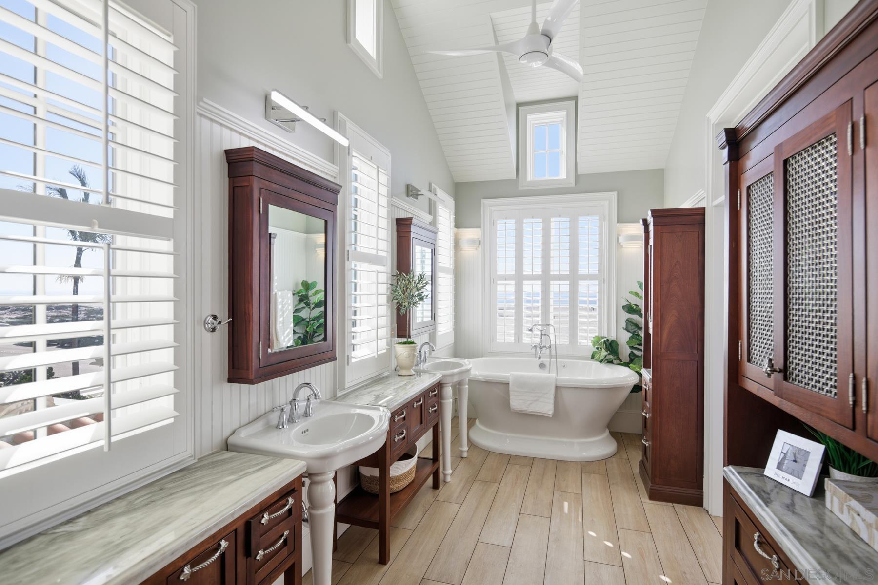 Detail Gallery Image 24 of 47 For 919  Ocean Blvd, Coronado,  CA 92118 - 5 Beds | 5 Baths