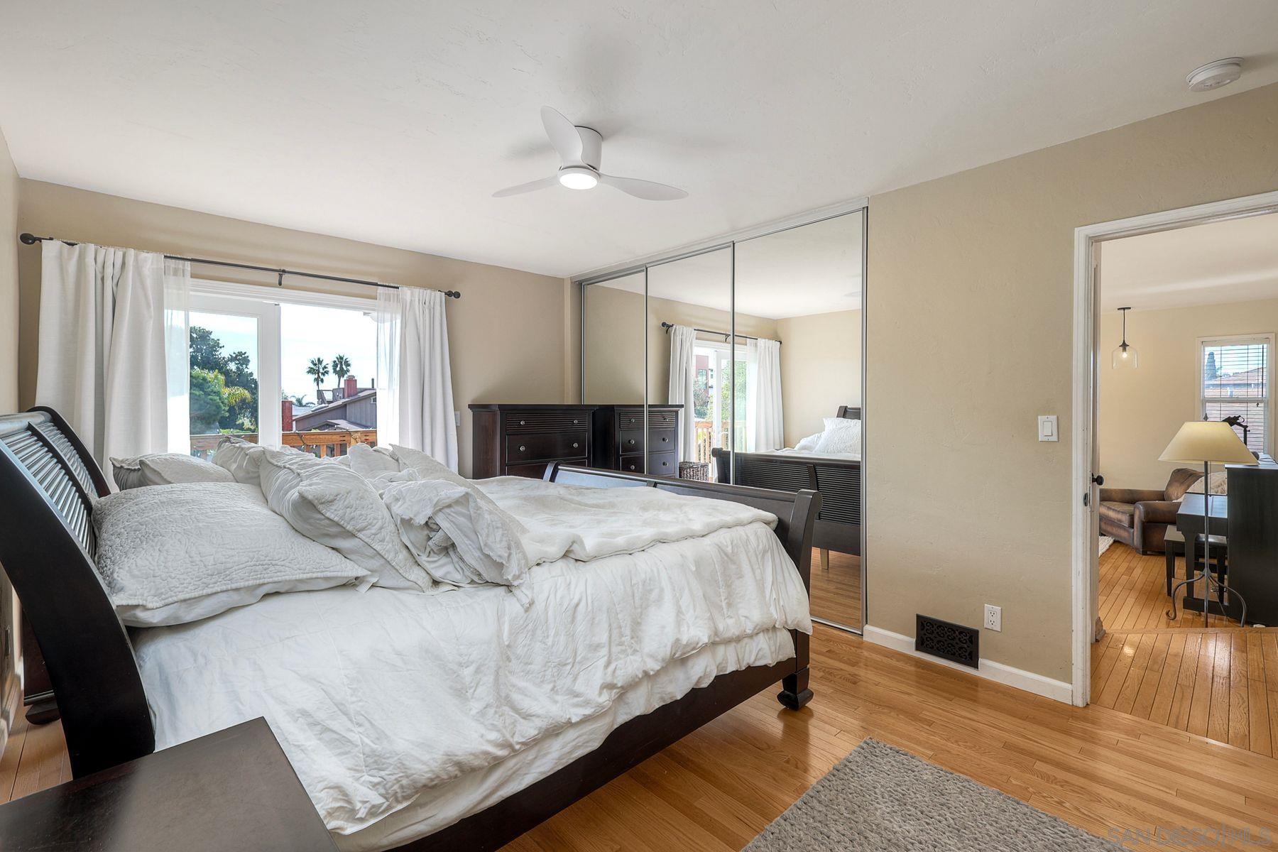 Detail Gallery Image 12 of 35 For 1166  Agate St, San Diego,  CA 92109 - 3 Beds | 2/1 Baths