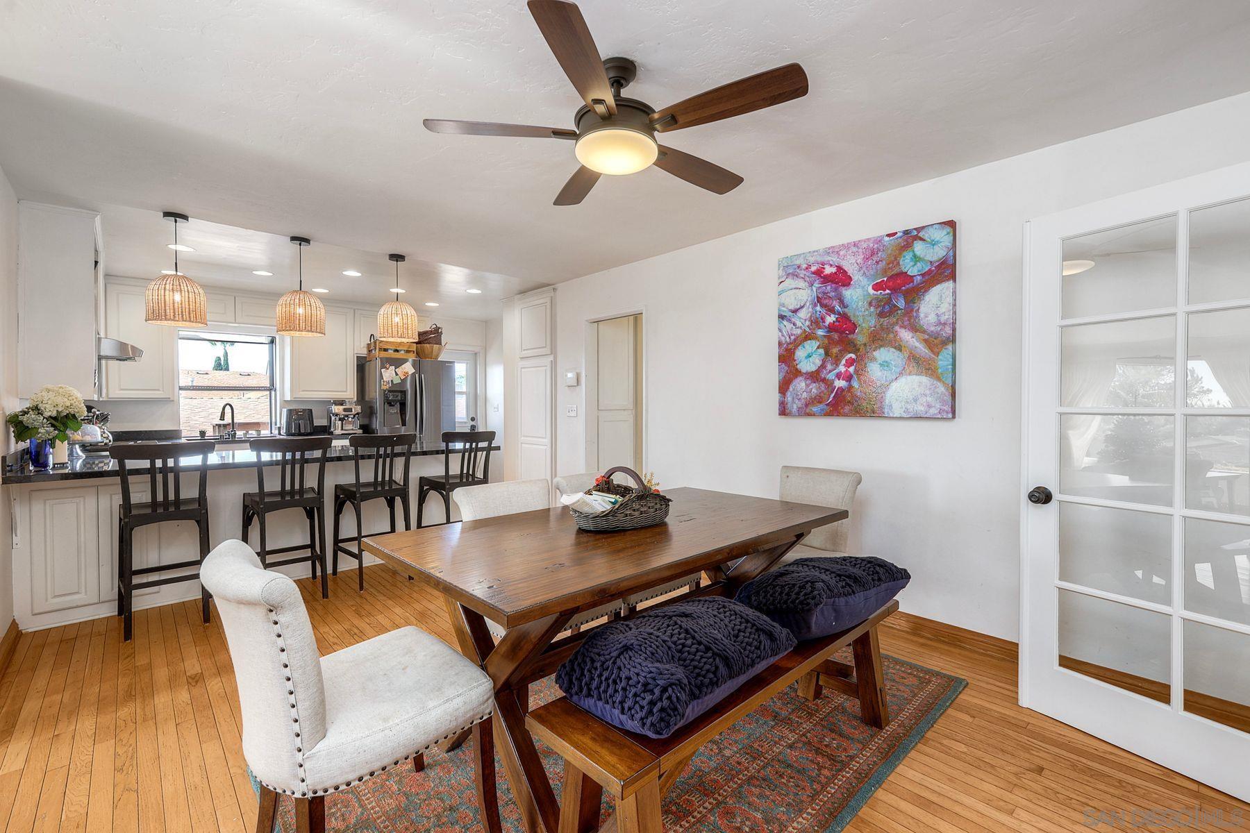 Detail Gallery Image 3 of 35 For 1166  Agate St, San Diego,  CA 92109 - 3 Beds | 2/1 Baths